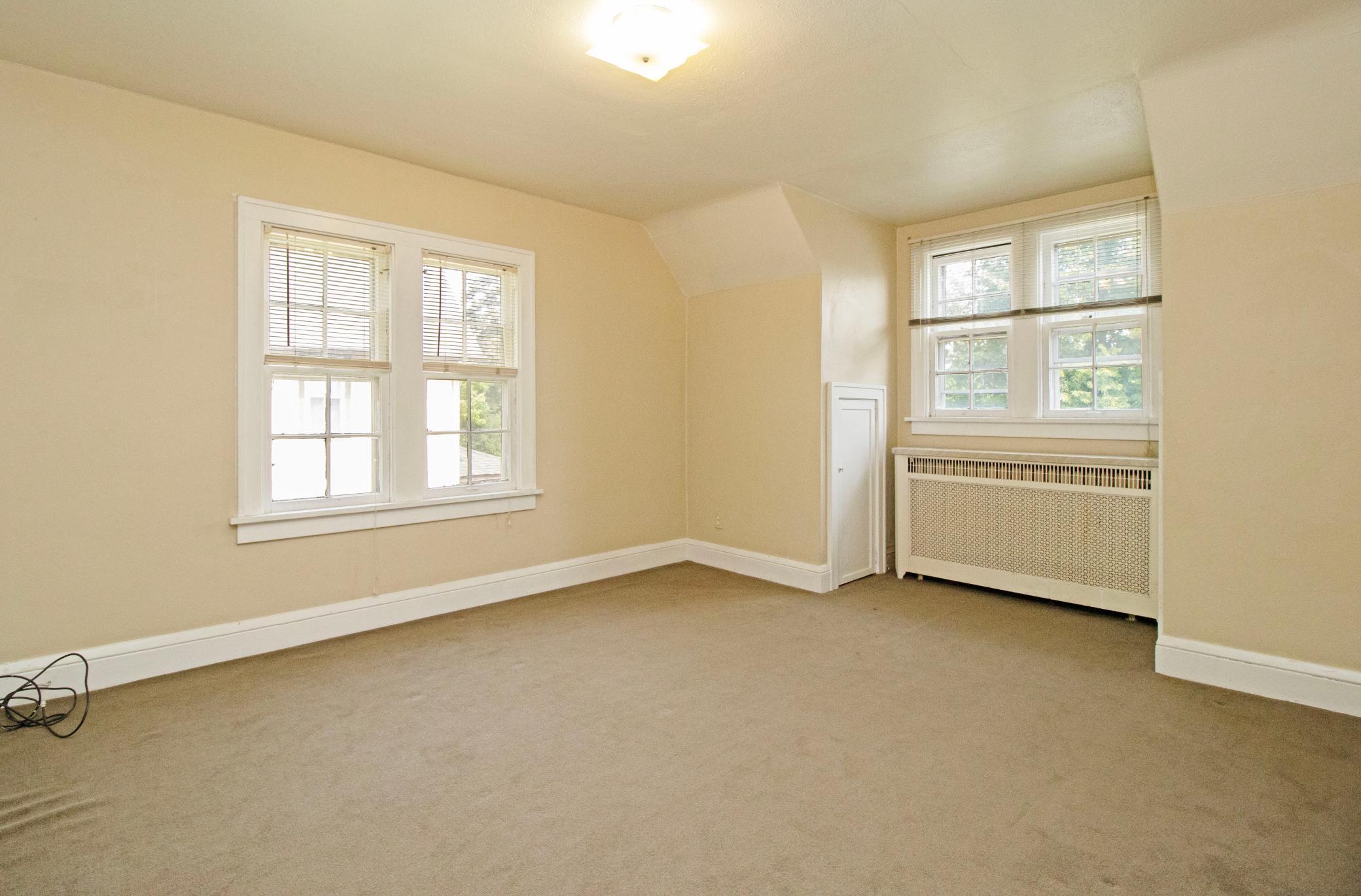 815 5th Avenue S Property Photo 25