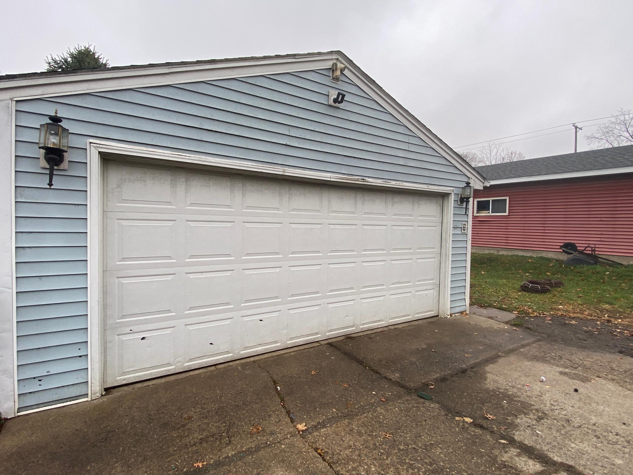 304 E 3rd Street Property Photo 2