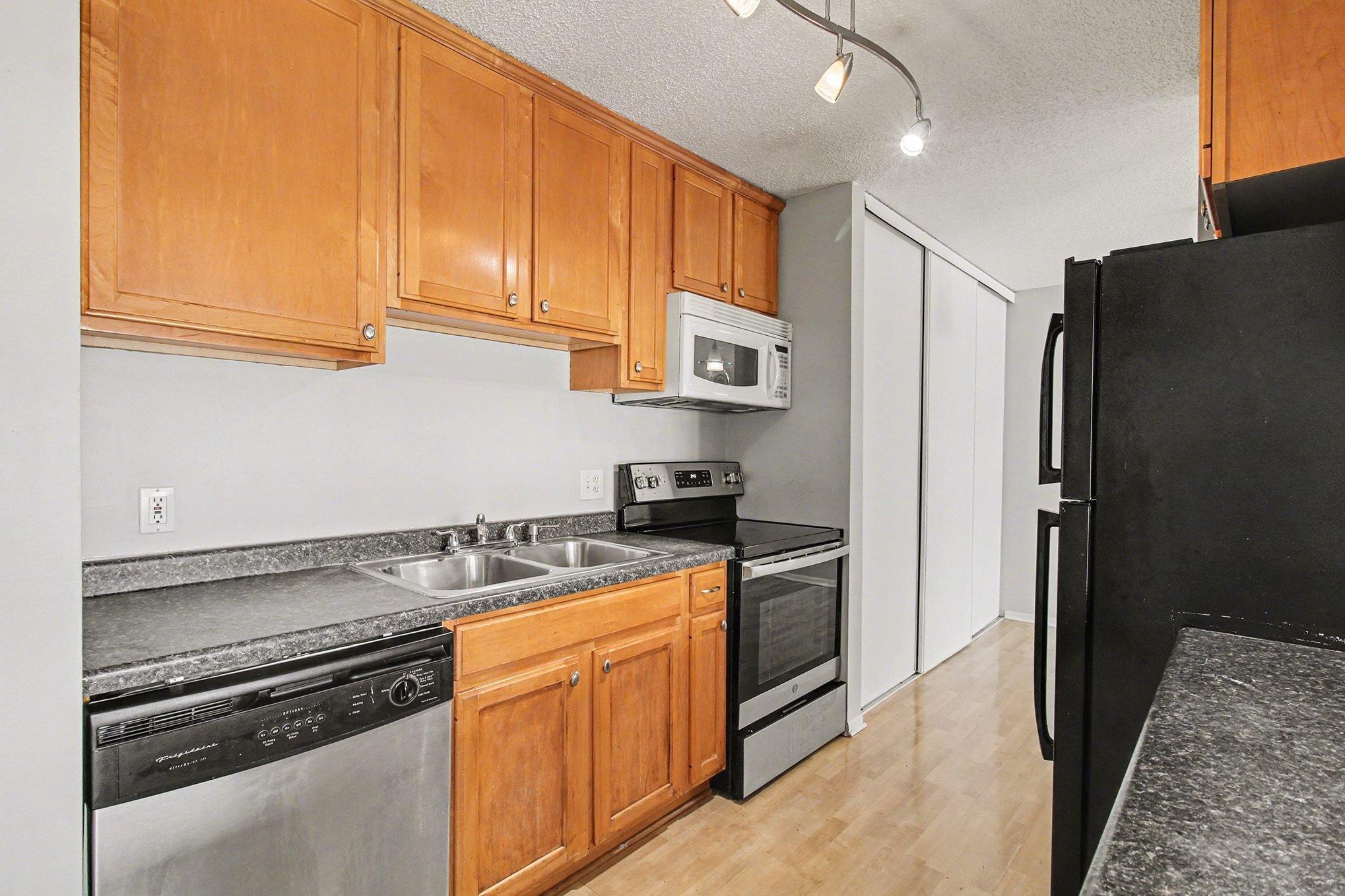 4110 Rahn Road 201 Property Photo 8
