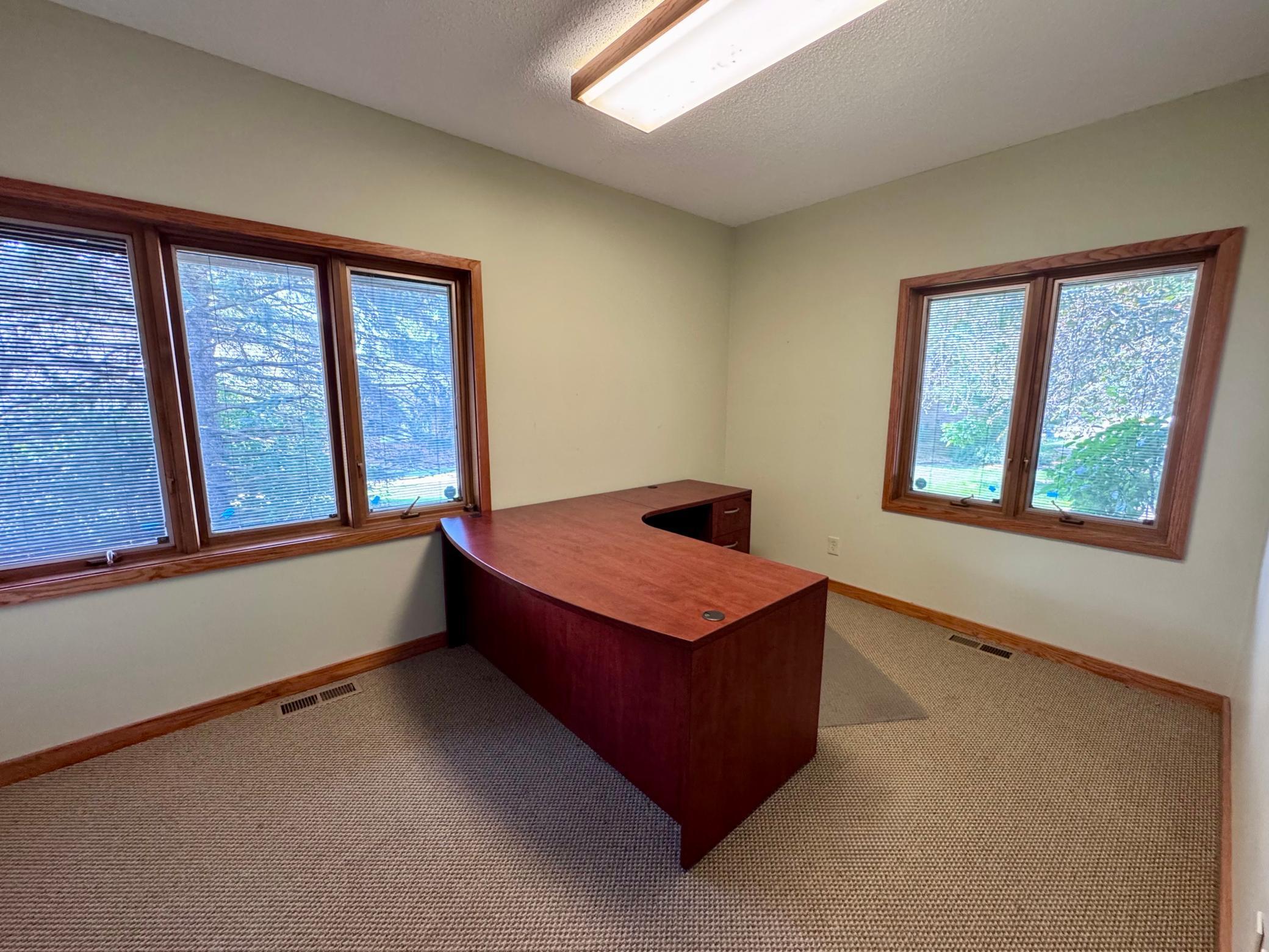 5811 Cedar Lake Road S Property Photo 8
