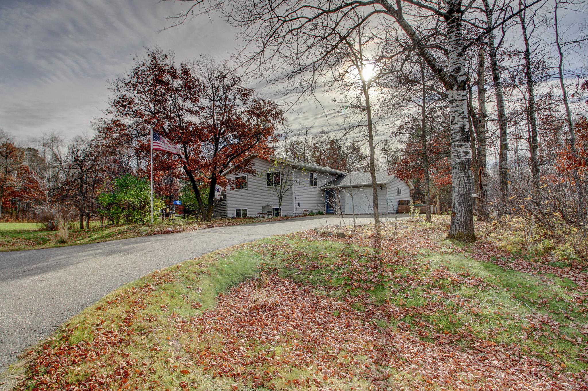 7557 Fallen Leaf Circle Property Photo 1