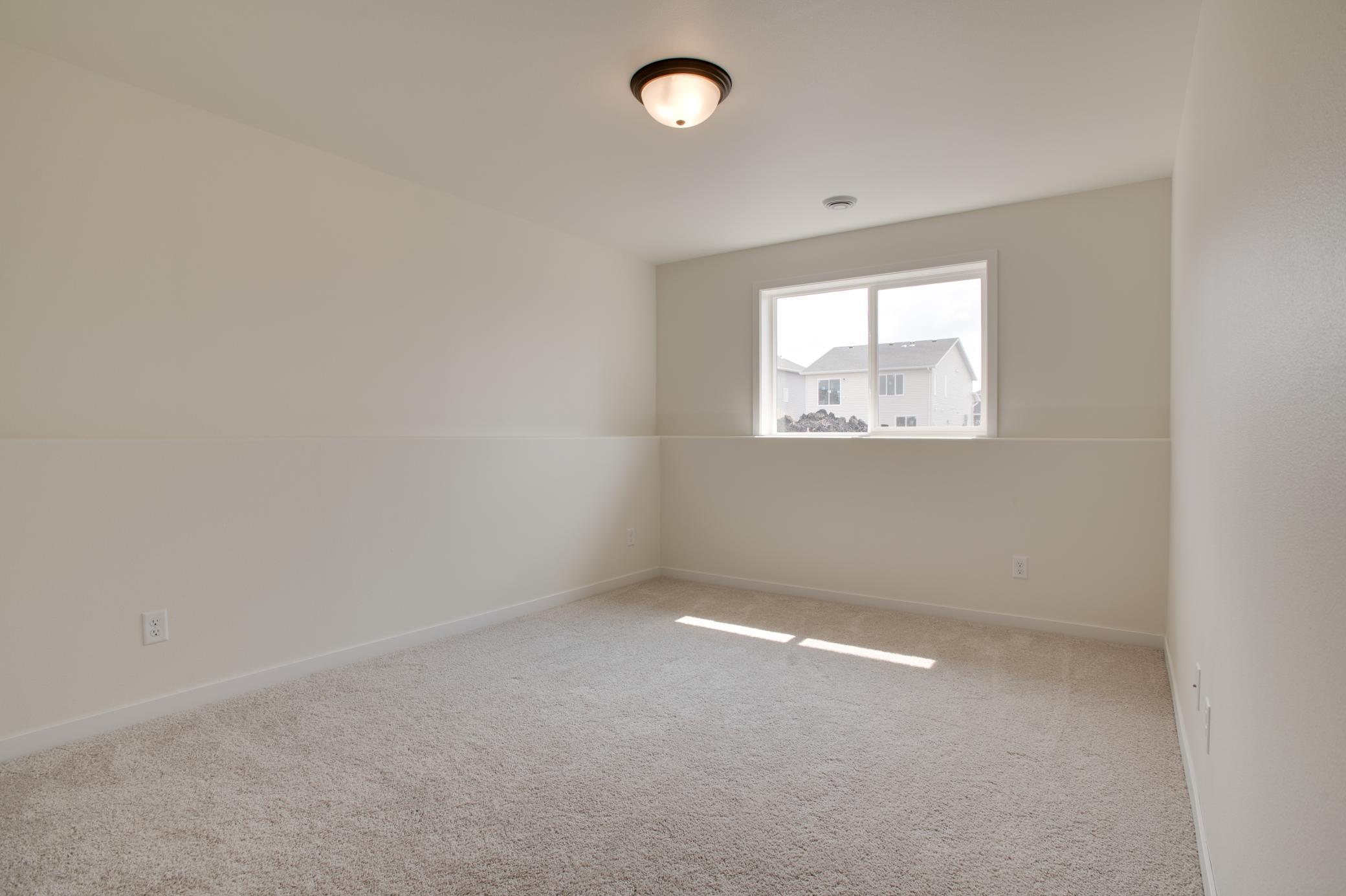 6774 Belding Drive S Property Photo 12