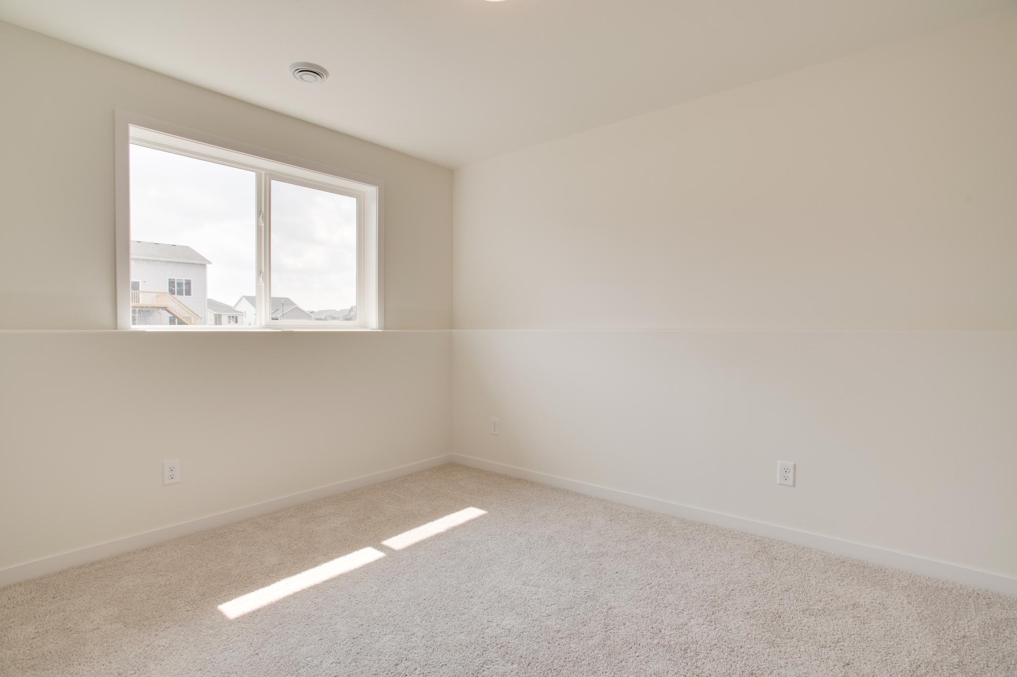 6774 Belding Drive S Property Photo 22
