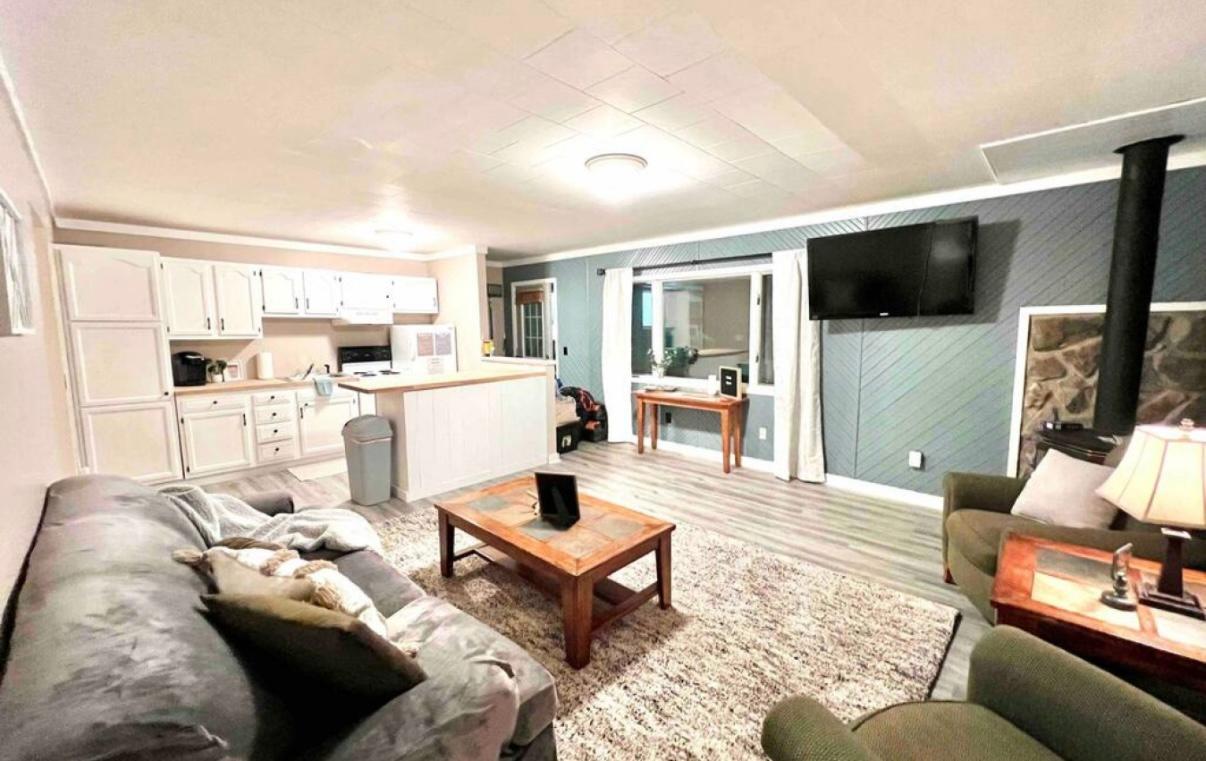 7925 Us Highway 169 Property Photo 13