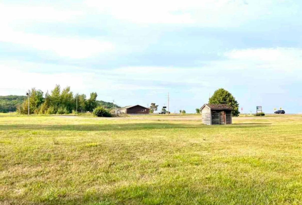 7925 Us Highway 169 Property Photo 28