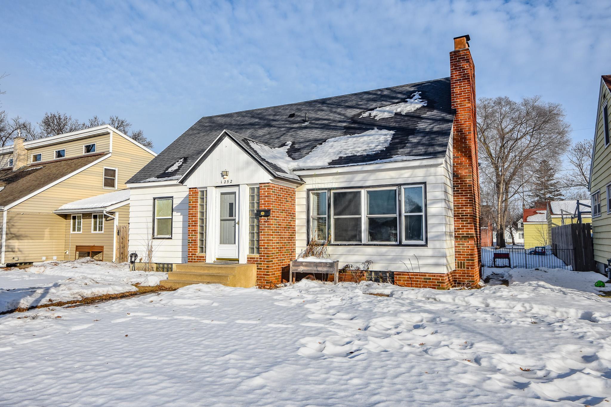 1252 10th Avenue N Property Photo 1