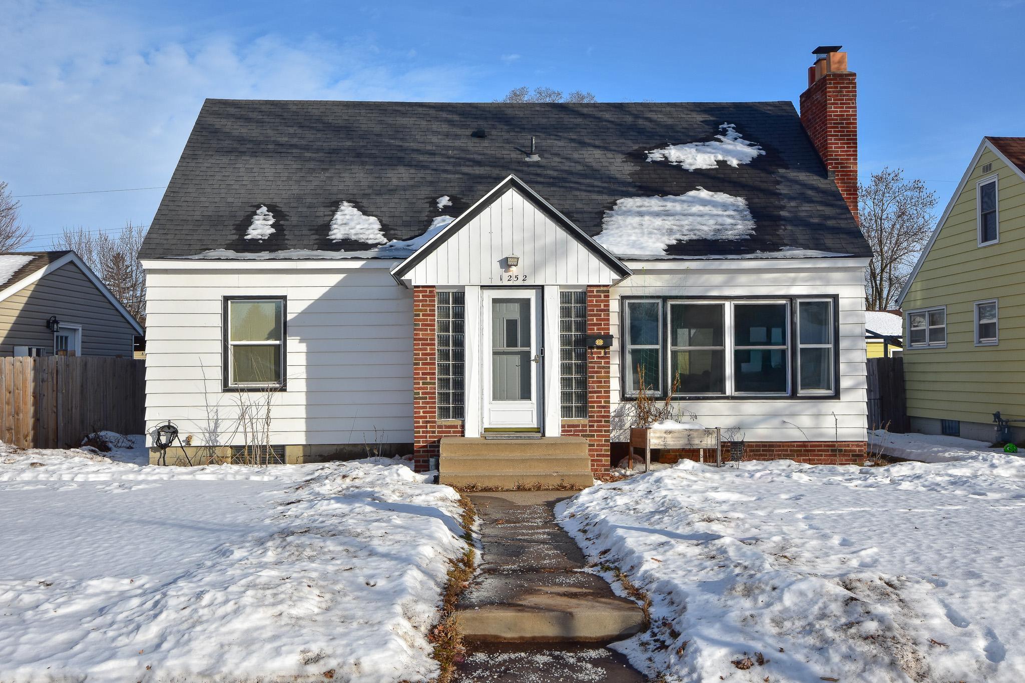 1252 10th Avenue N Property Photo 2