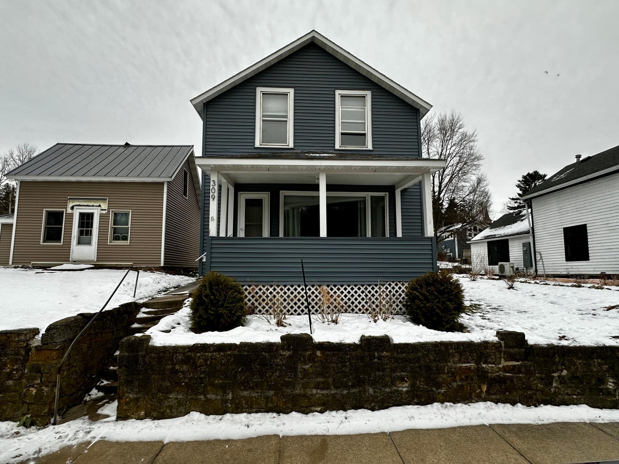 309 Coffee Street Property Photo 1