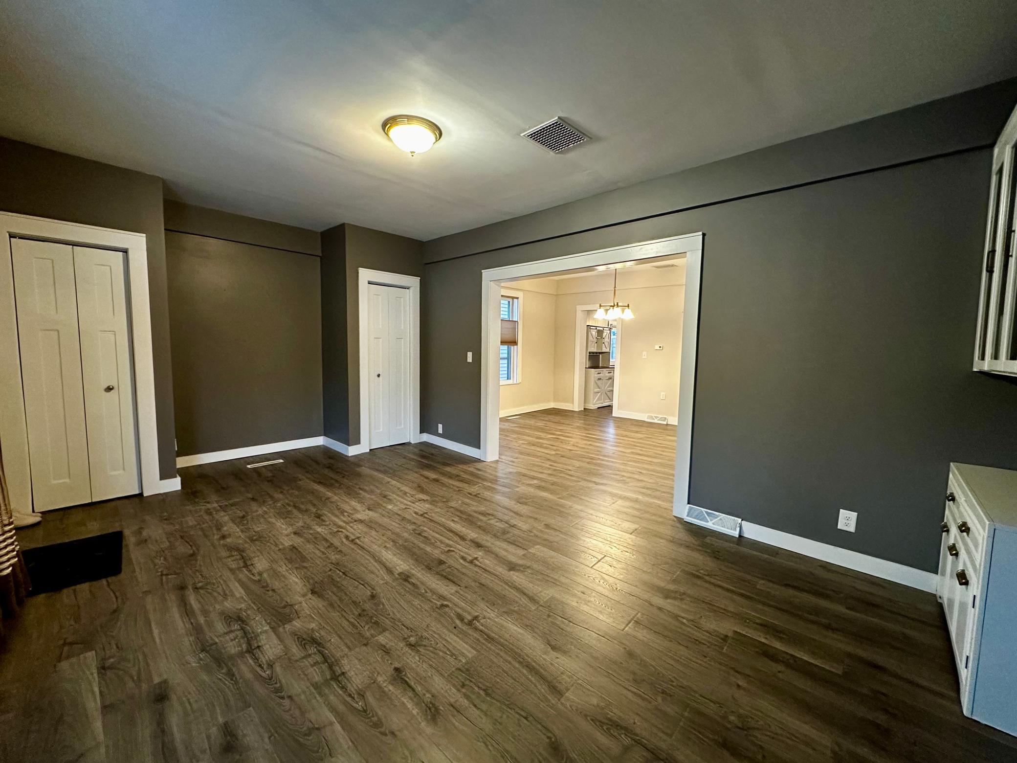 309 Coffee Street Property Photo 4