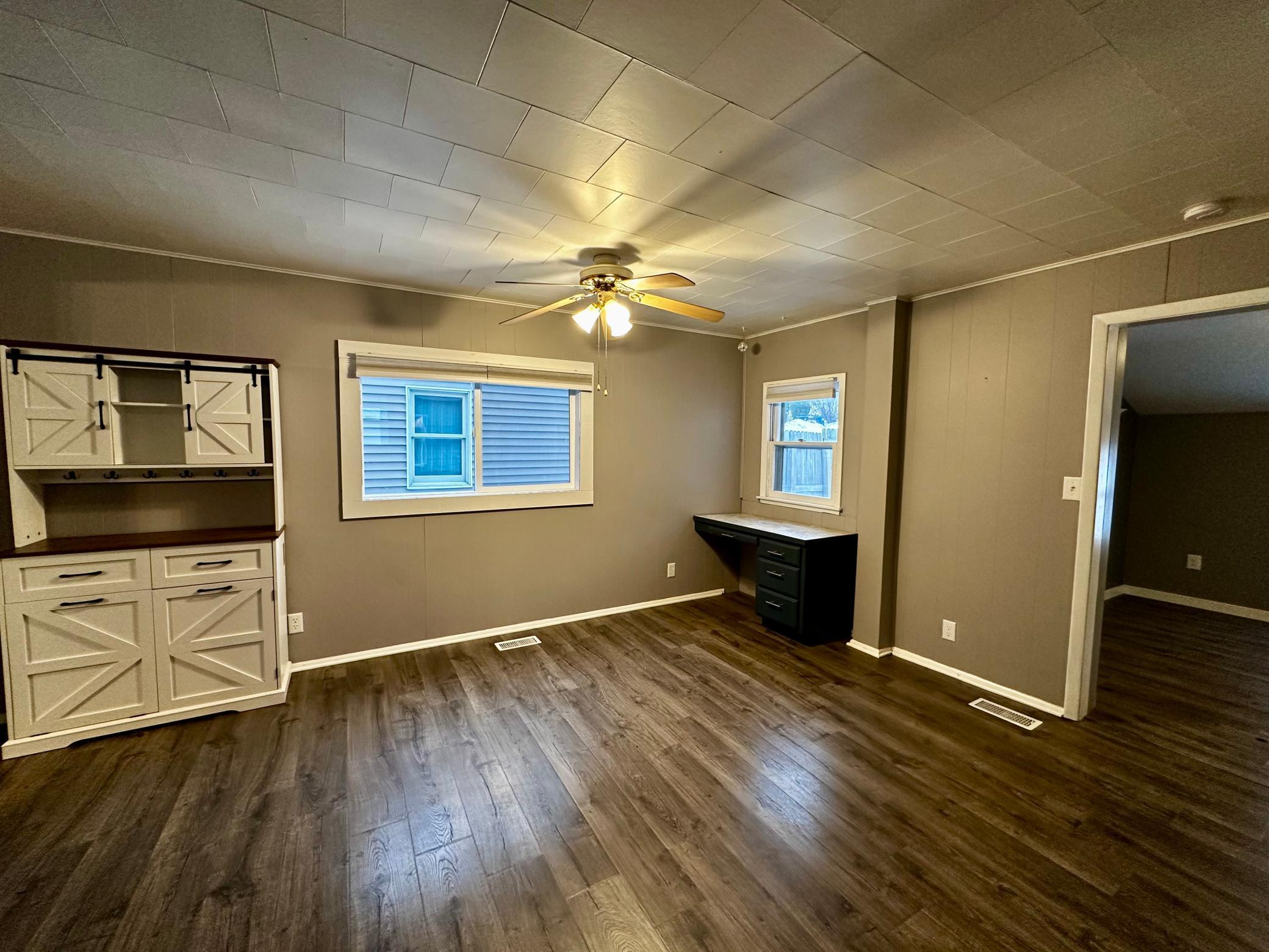 309 Coffee Street Property Photo 11