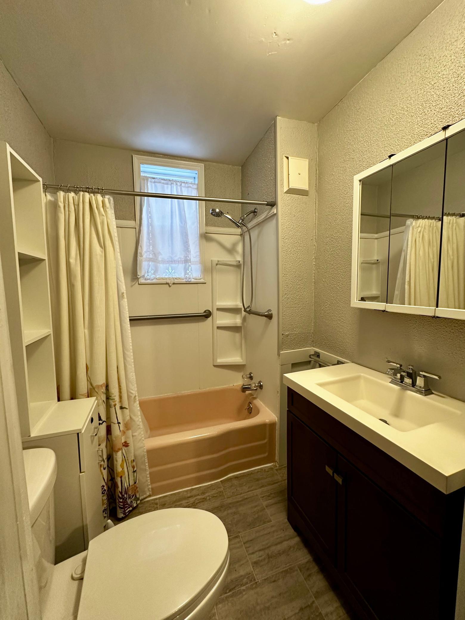 309 Coffee Street Property Photo 14