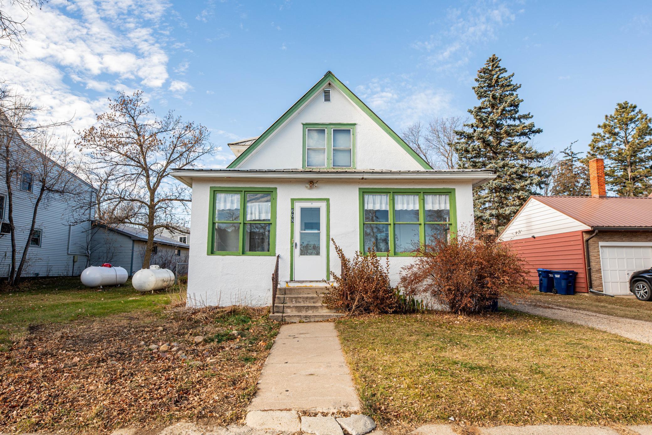 608 Ash Street Property Photo 2