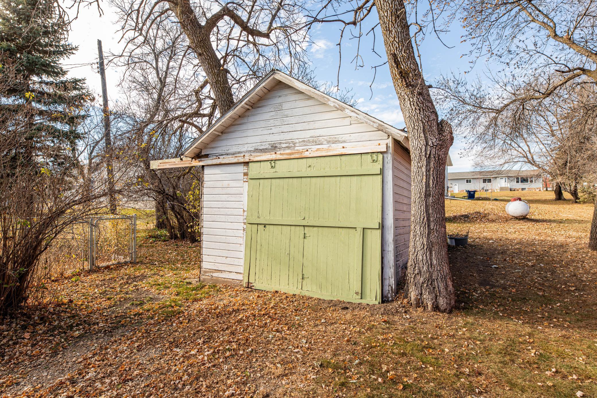 608 Ash Street Property Photo 4