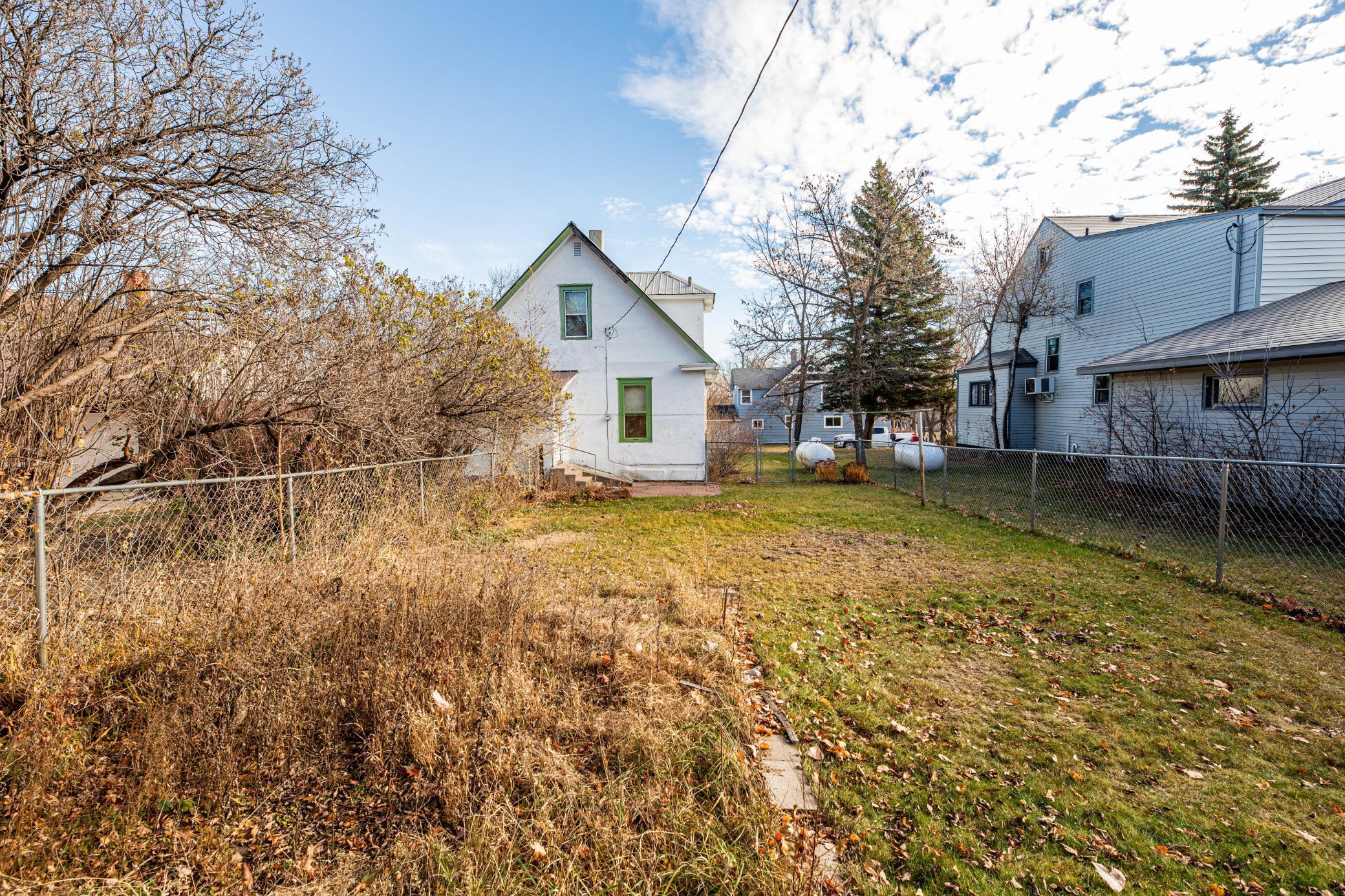 608 Ash Street Property Photo 5