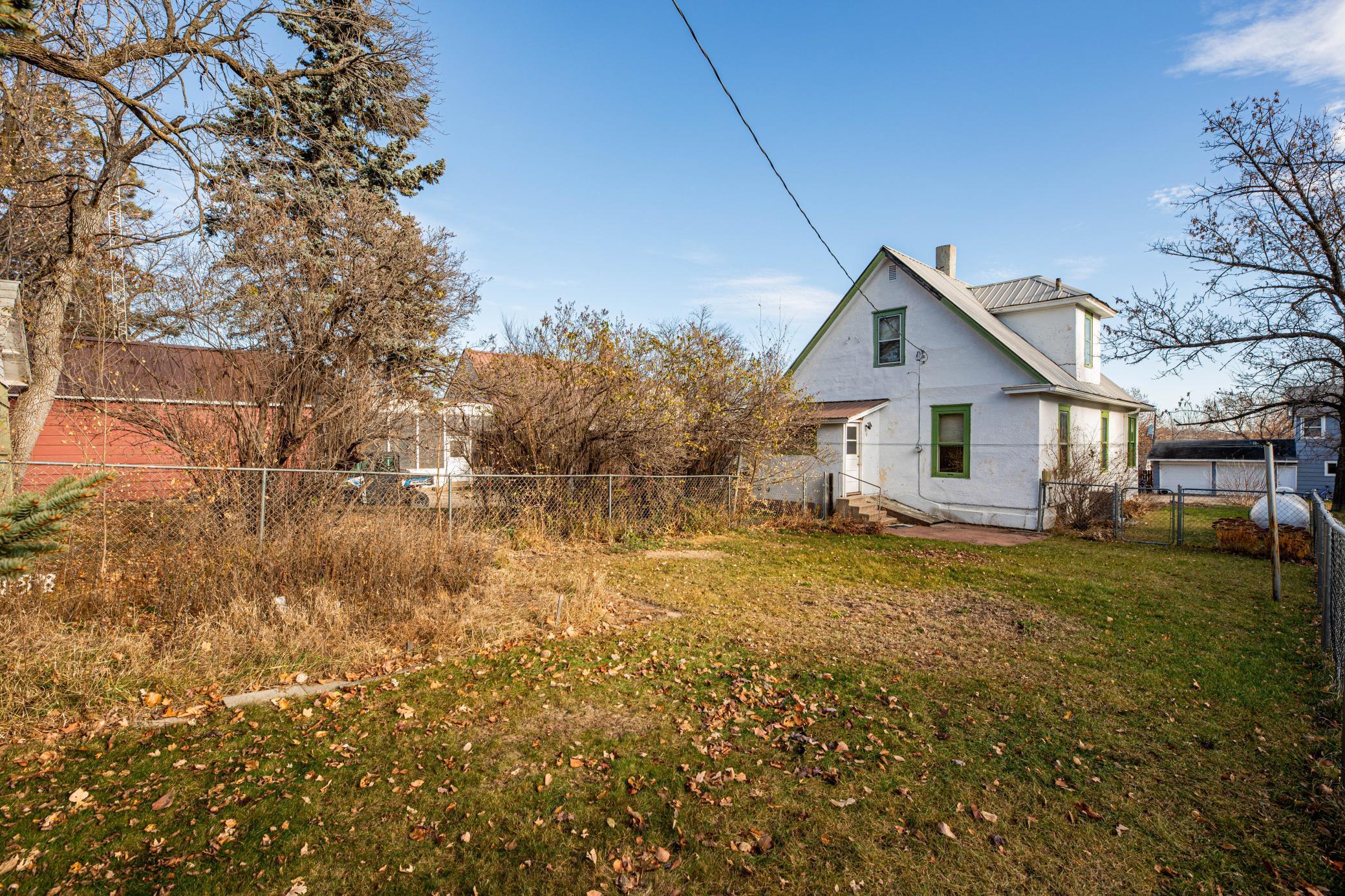 608 Ash Street Property Photo 7