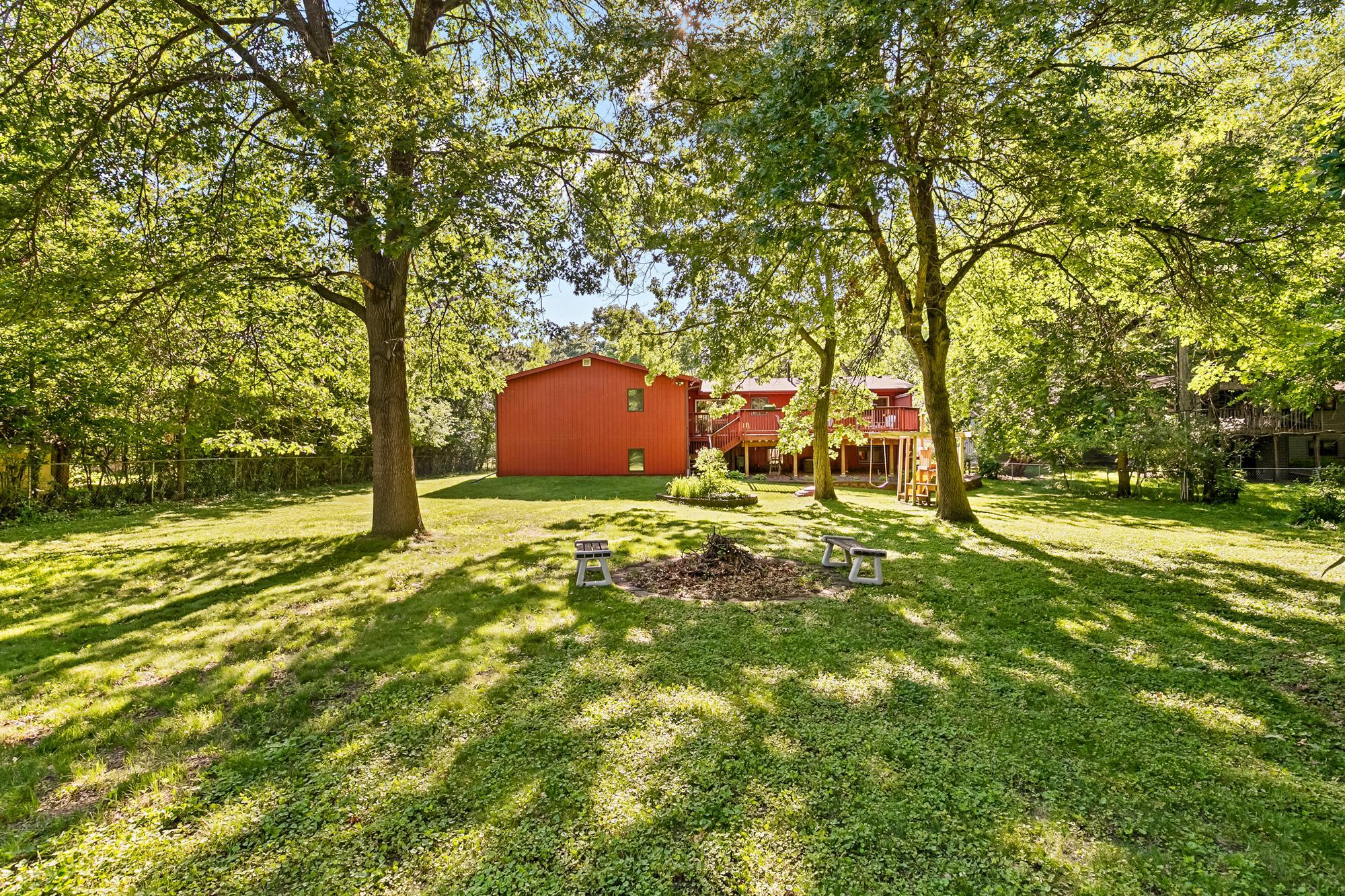 8135 Long Lake Road Property Photo 2