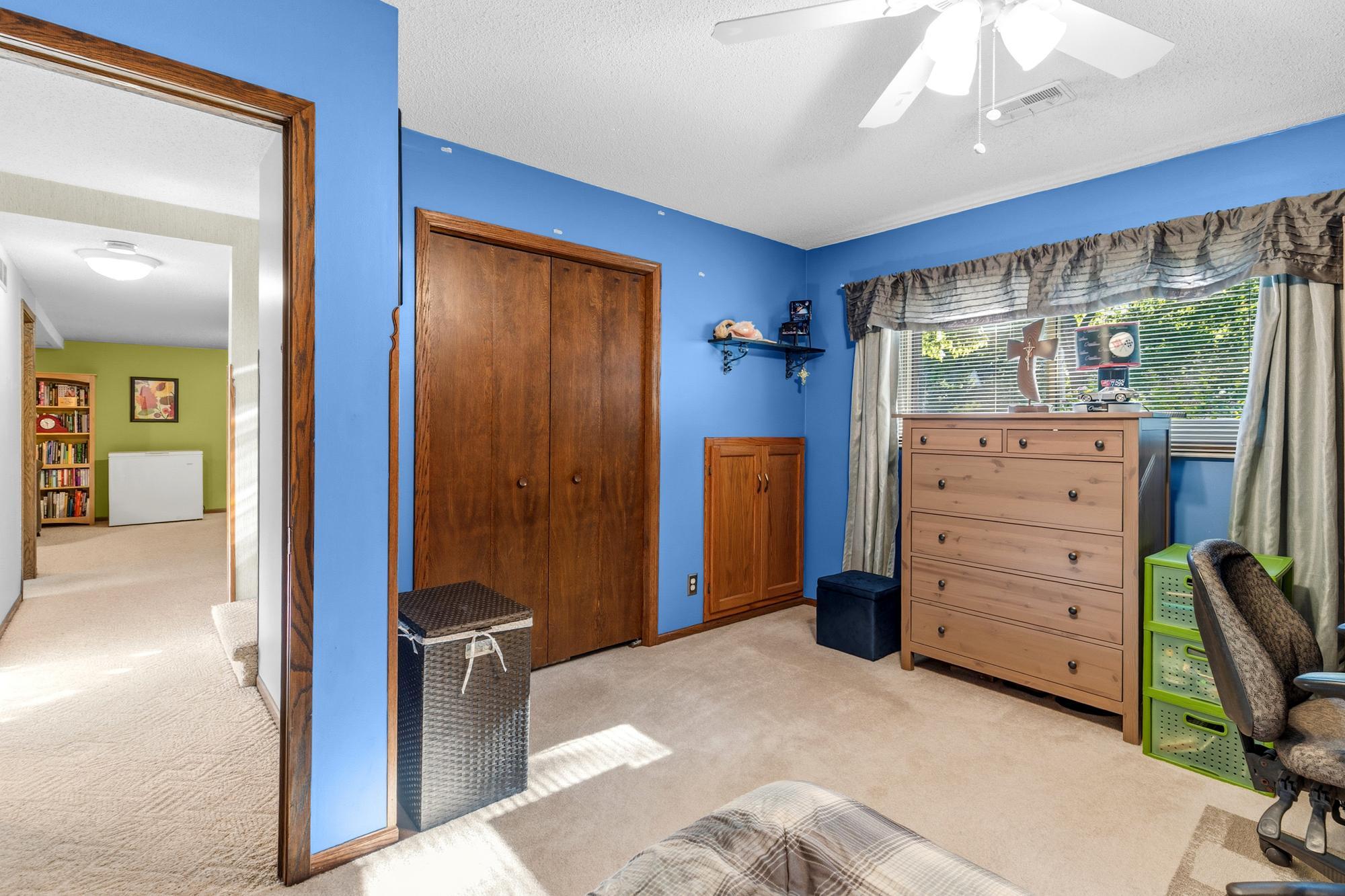 8135 Long Lake Road Property Photo 24