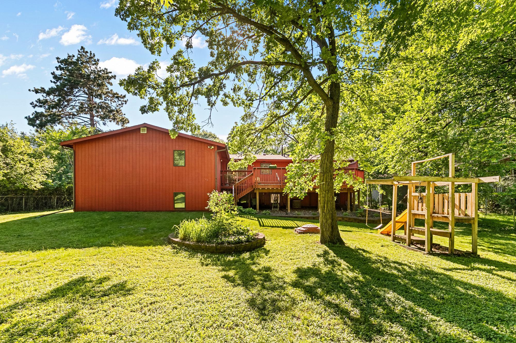 8135 Long Lake Road Property Photo 33