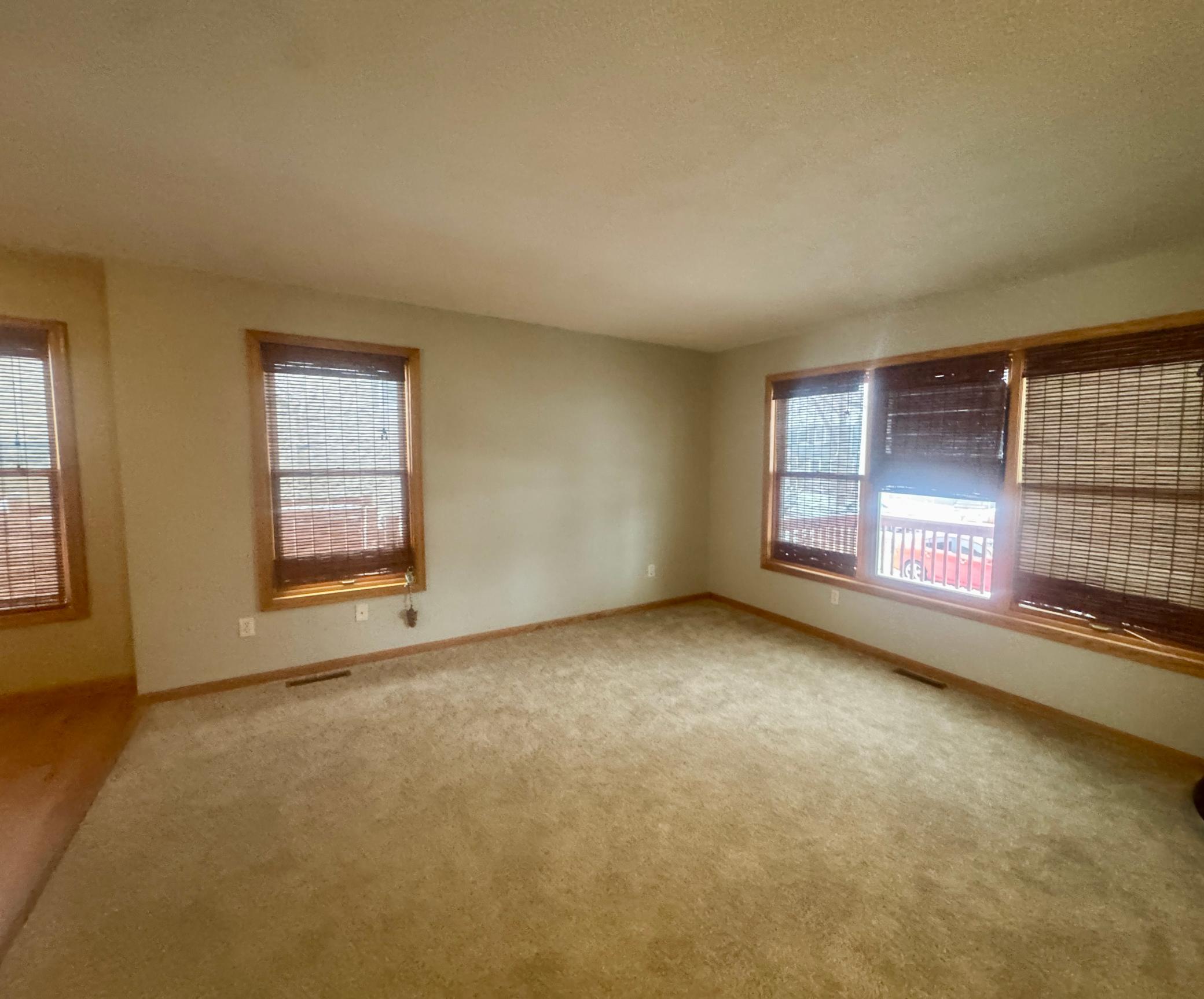 5239 N 6th Street Property Photo 10