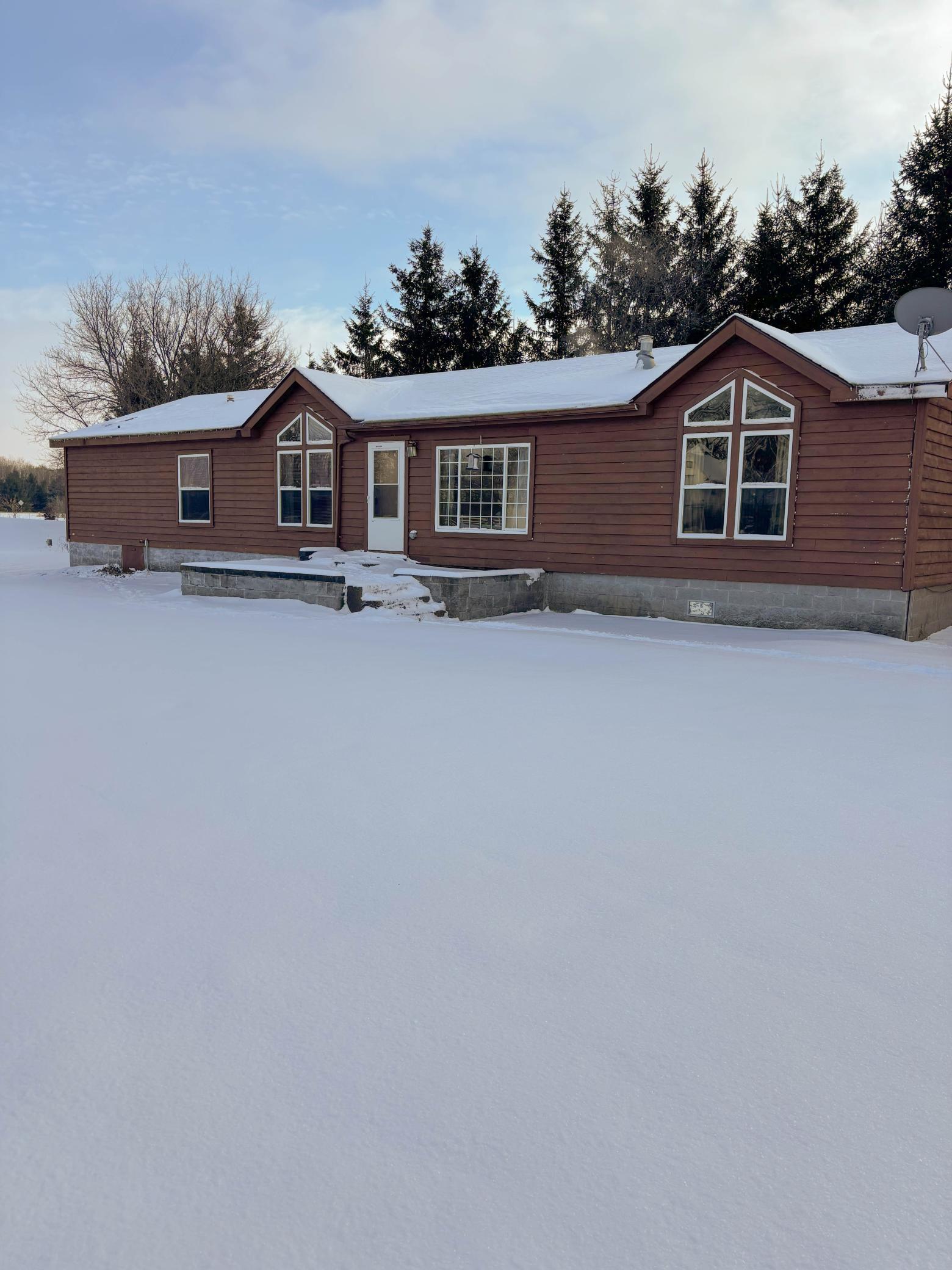 5040 Highway 47 Nw Property Photo 1
