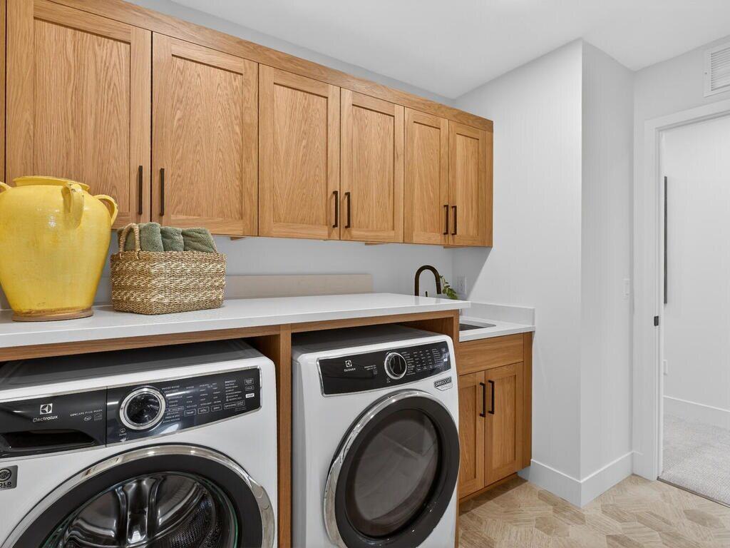 20081 Globe Drive Property Photo 23