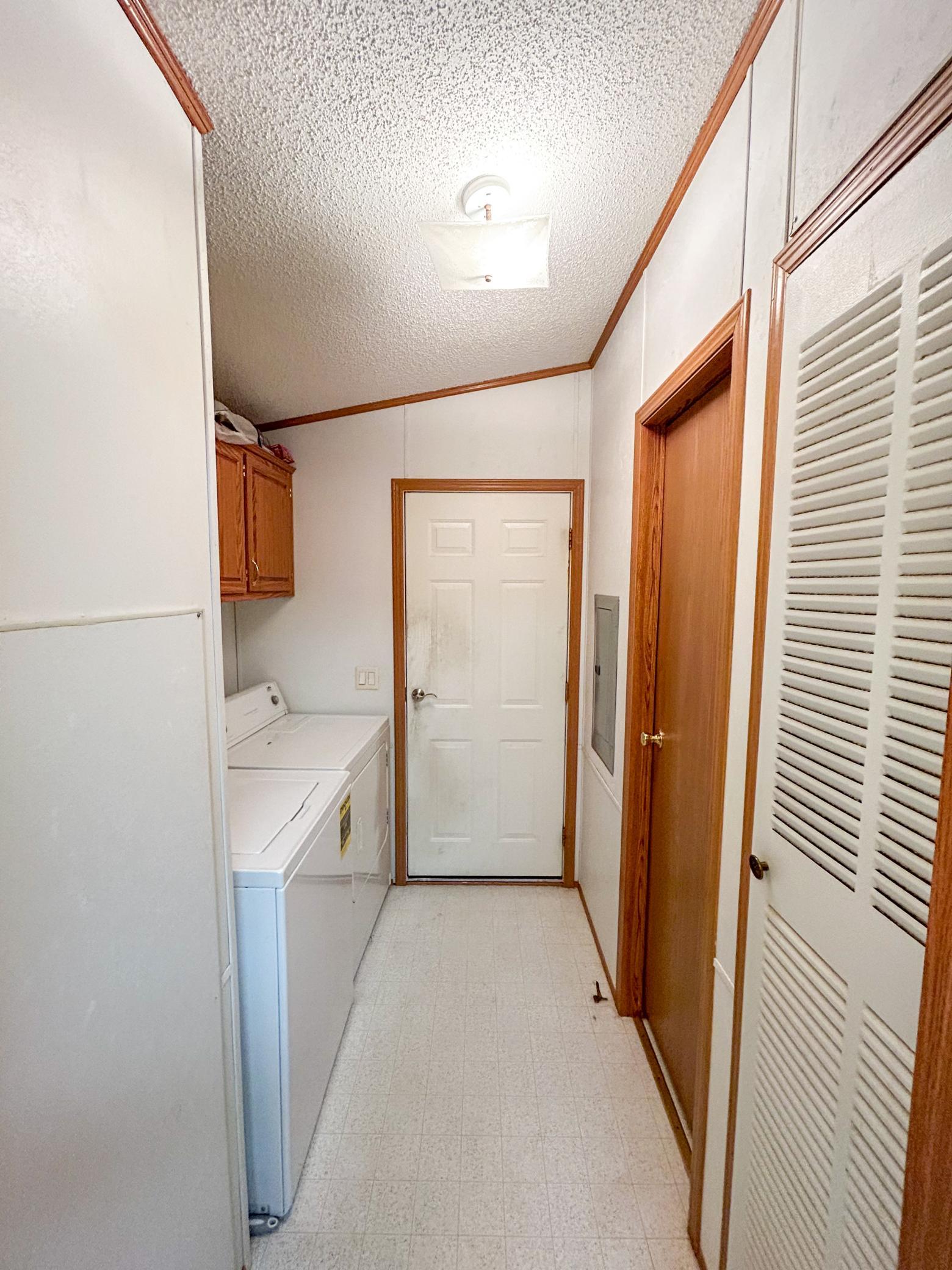 310 E Scott Street Property Photo 4
