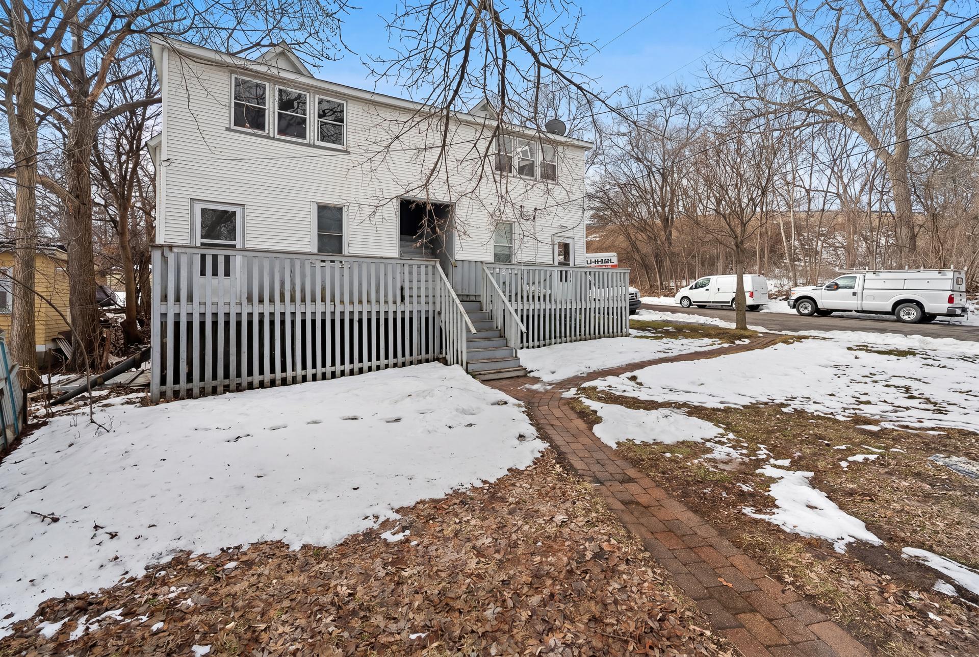 485 Belvidere Street E Property Photo 5
