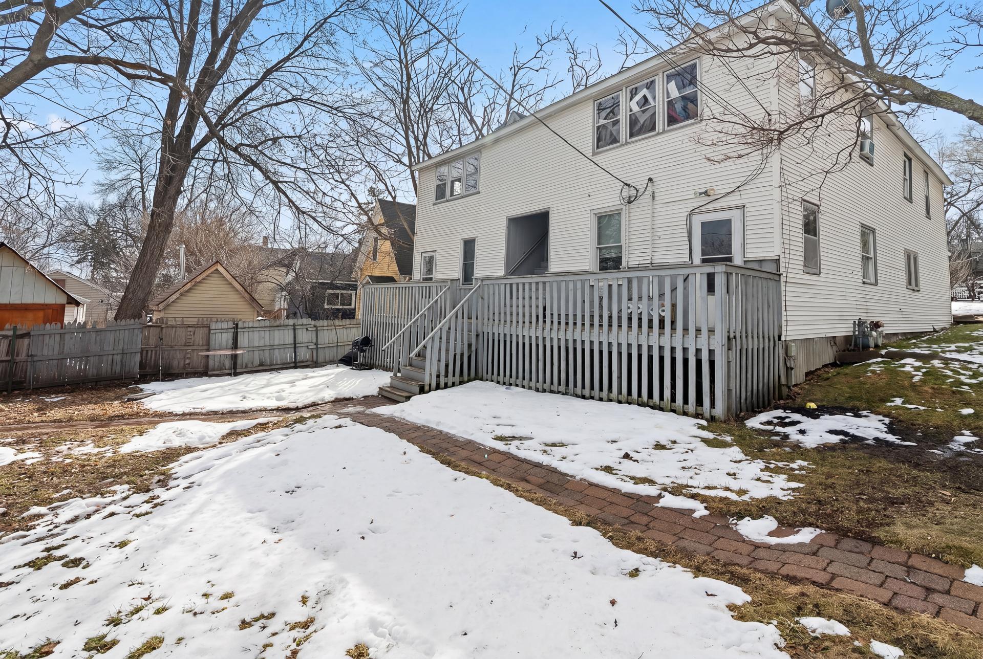 485 Belvidere Street E Property Photo 6