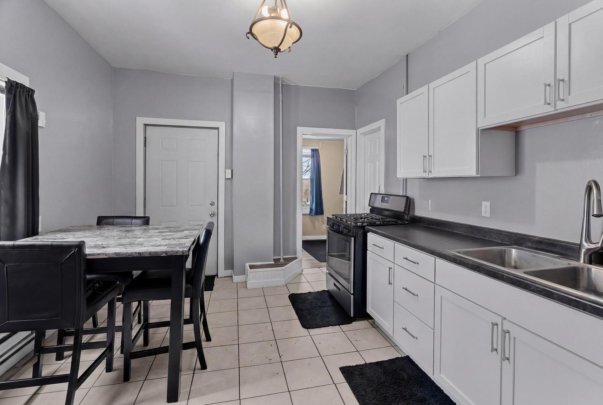 485 Belvidere Street E Property Photo 15