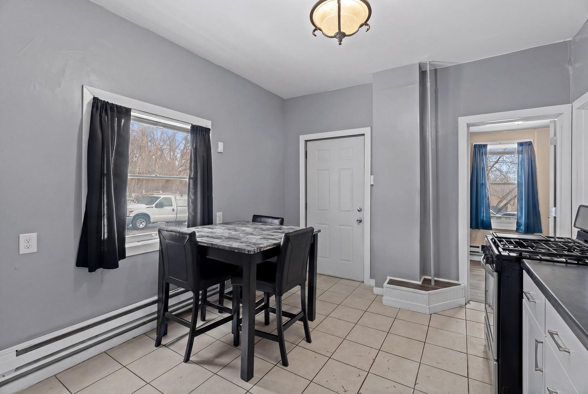 485 Belvidere Street E Property Photo 16