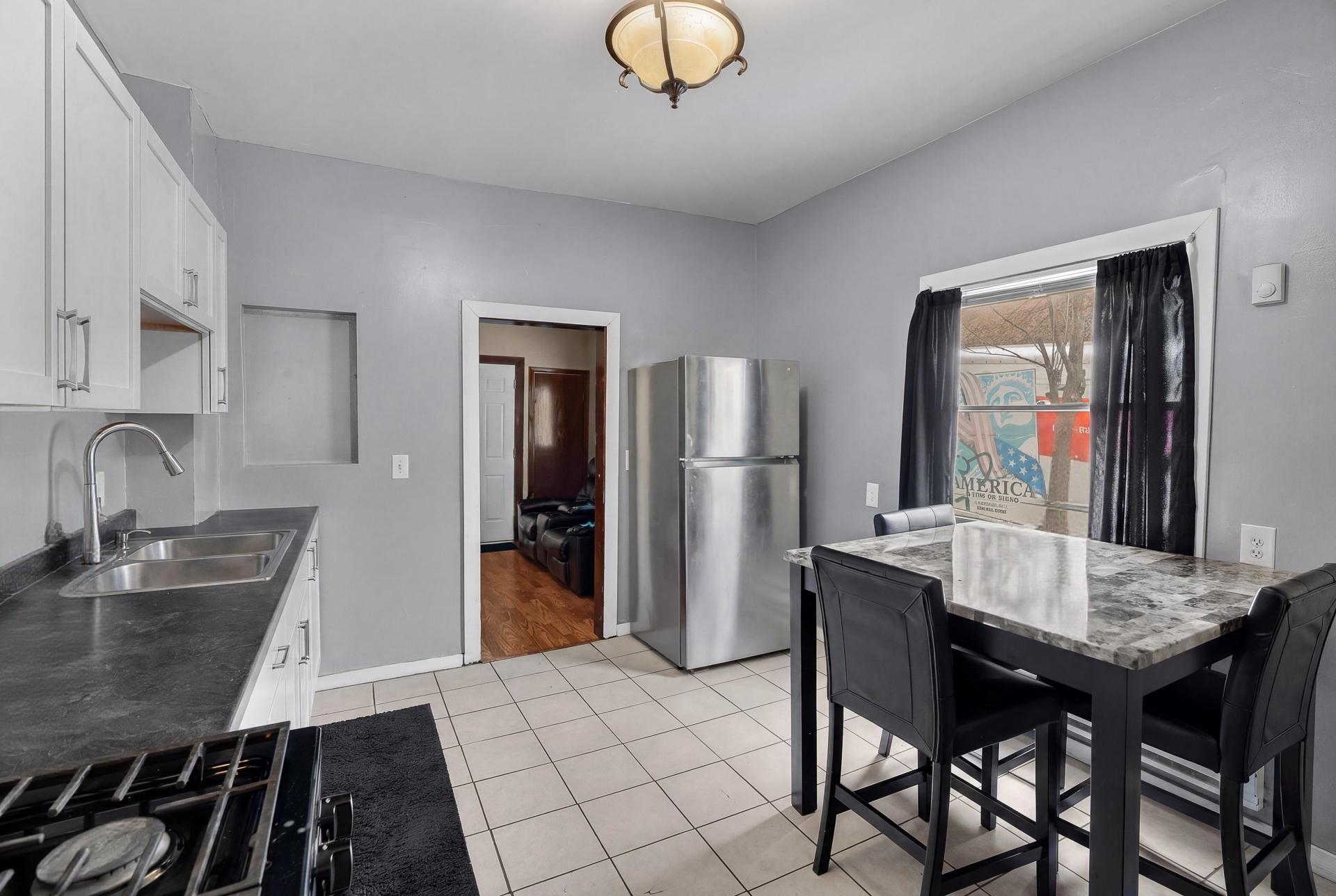 485 Belvidere Street E Property Photo 17