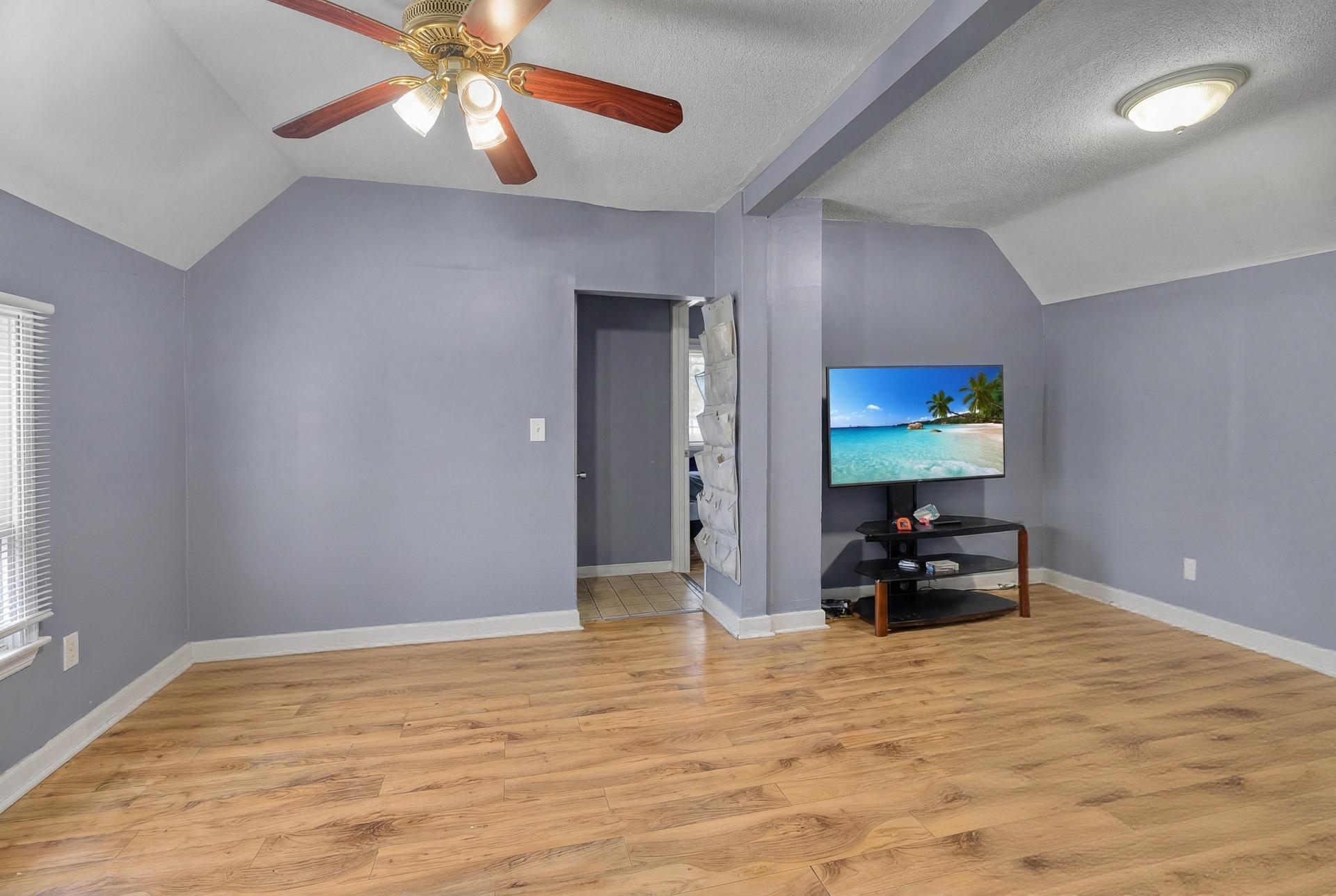 485 Belvidere Street E Property Photo 27