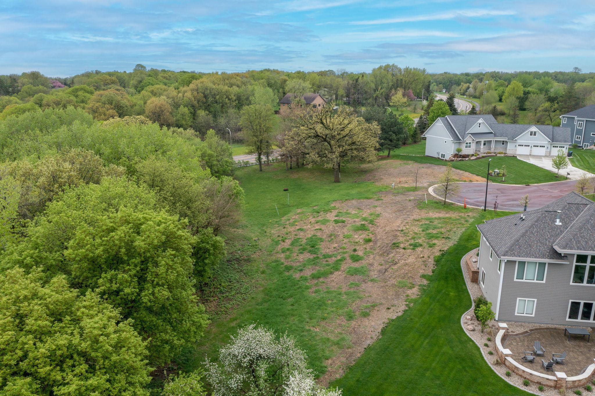 1008 Applewood Court Property Photo 9