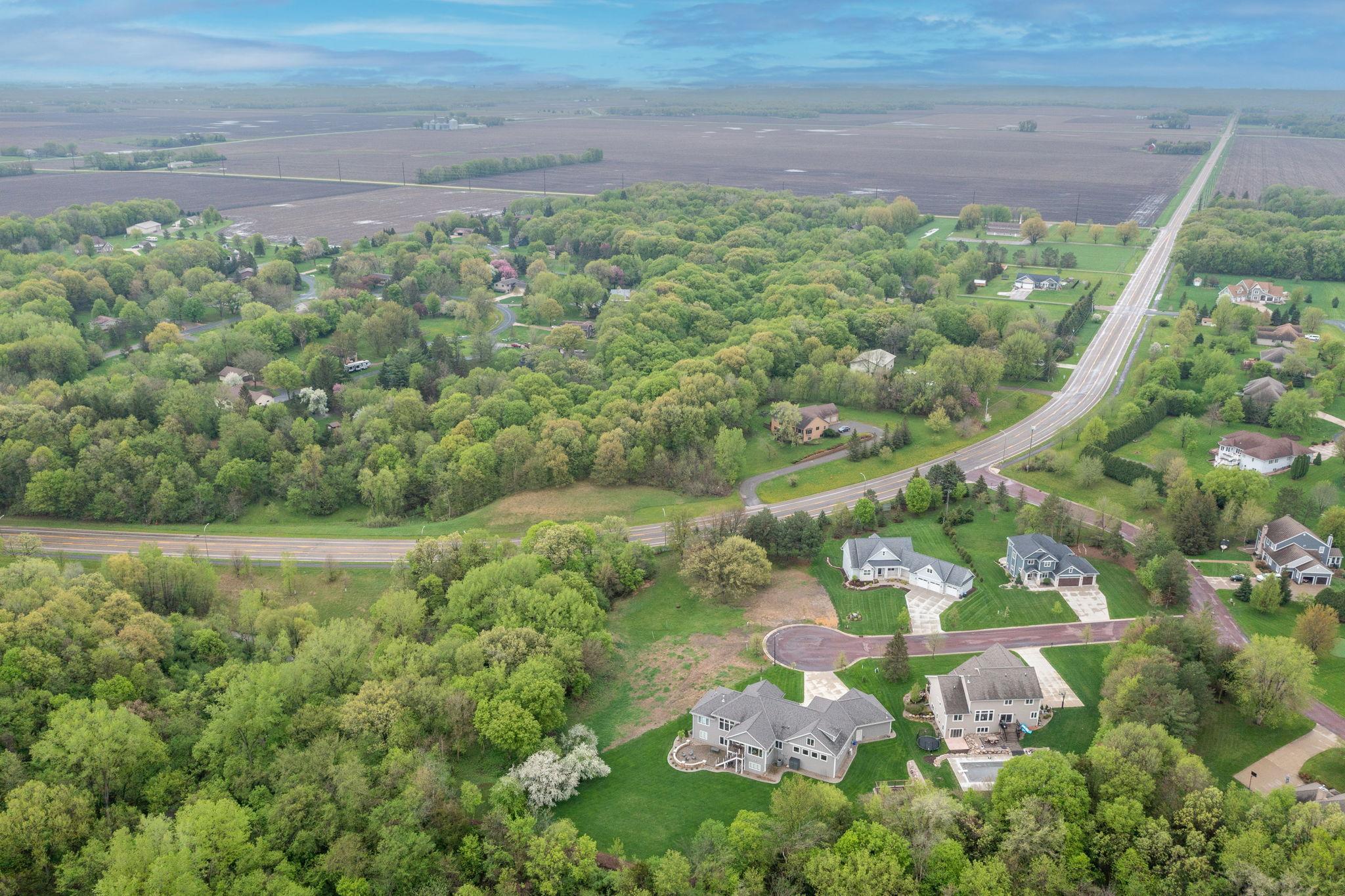 1008 Applewood Court Property Photo 10