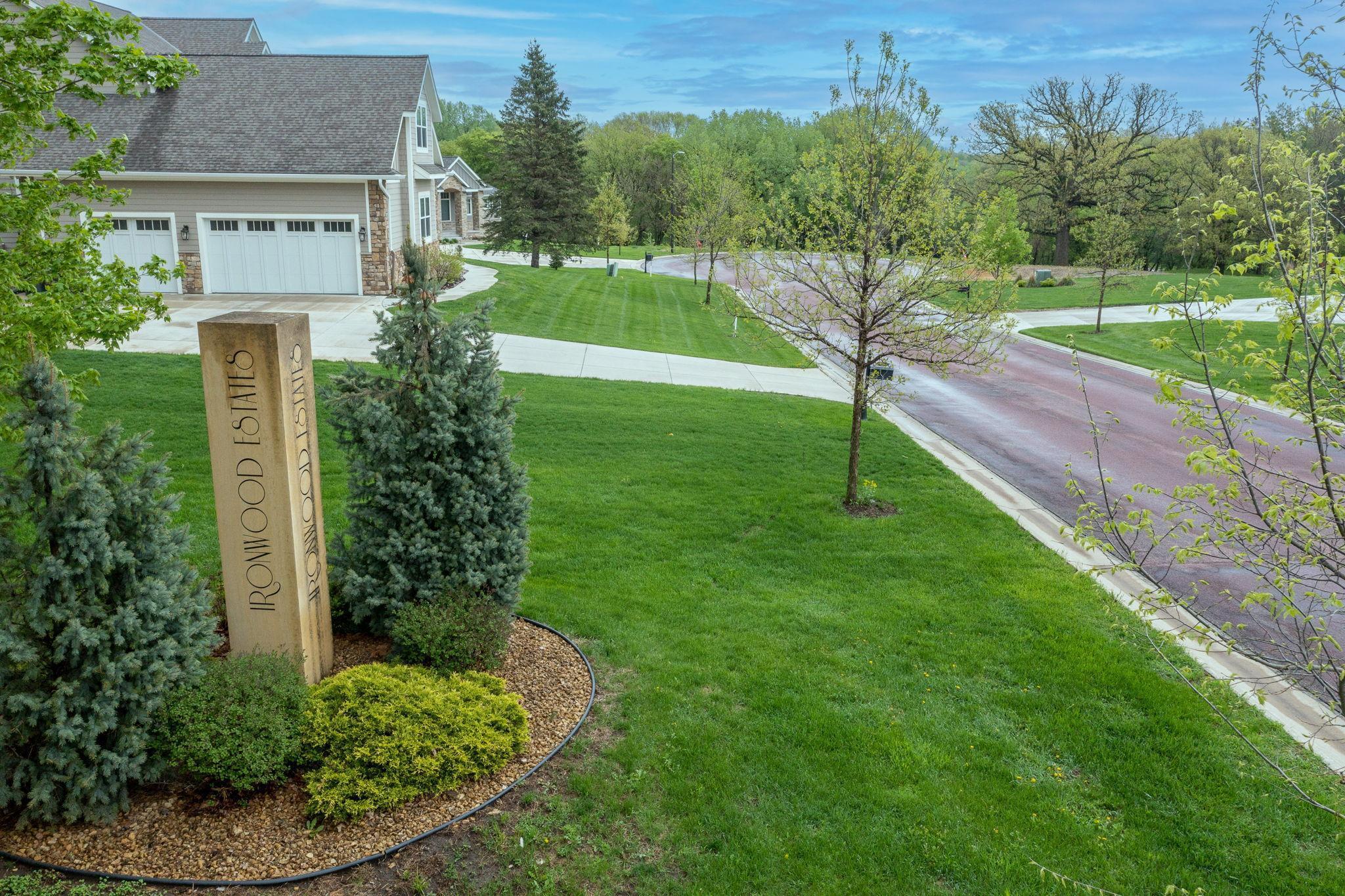 1008 Applewood Court Property Photo 11