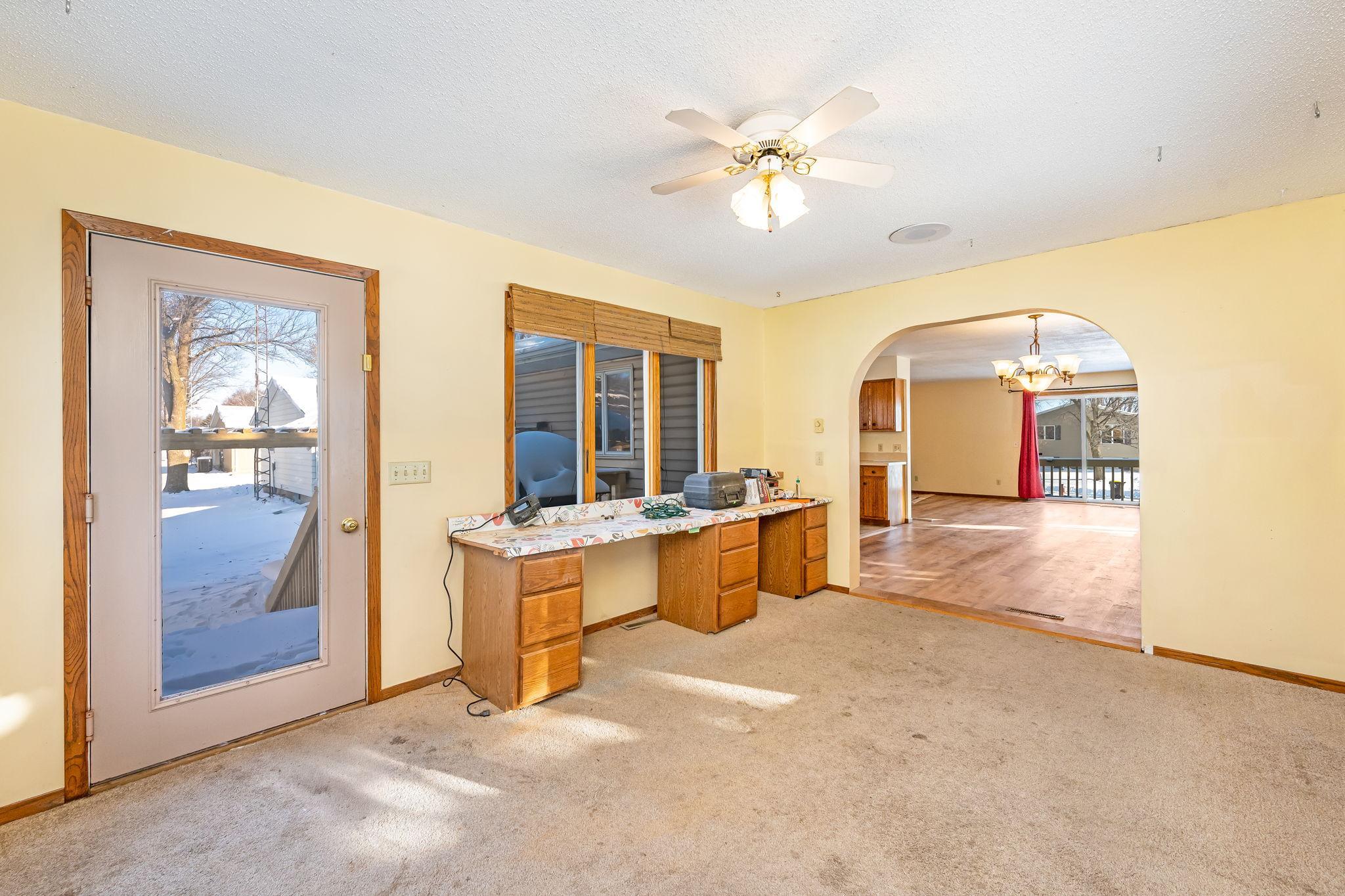 225 S 7th Avenue E E Property Photo 10