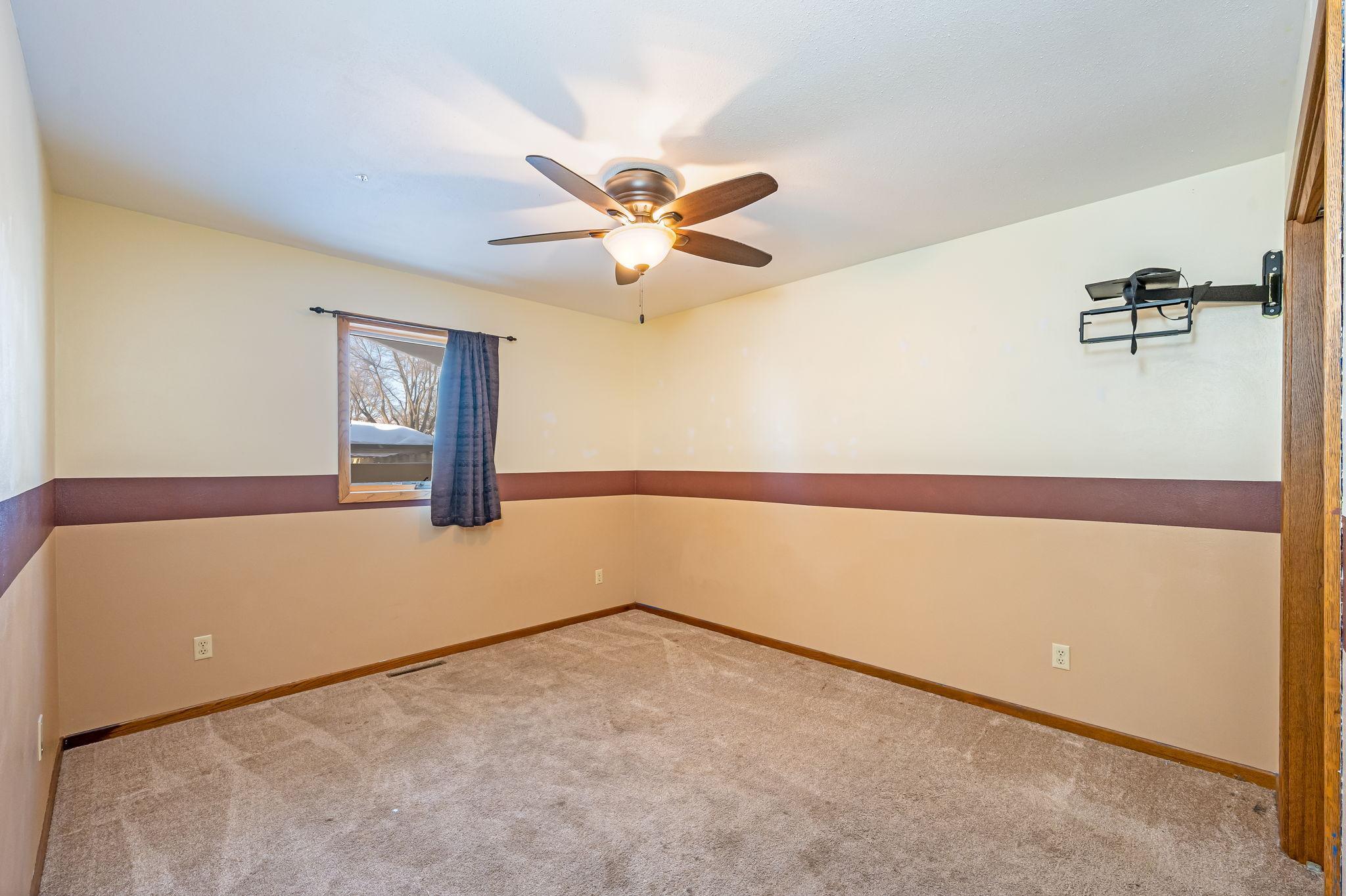 225 S 7th Avenue E E Property Photo 15