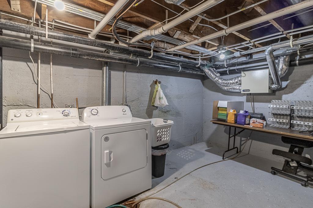 25 S Park Avenue Property Photo 25