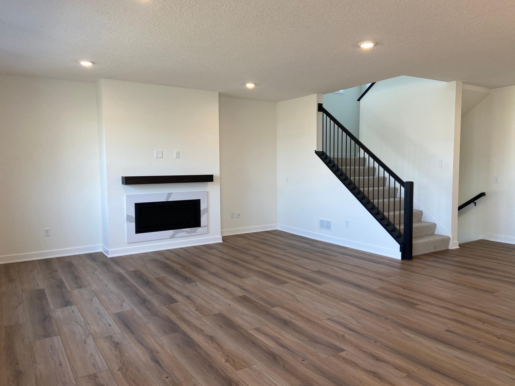 16651 S Manor Road Property Photo 4