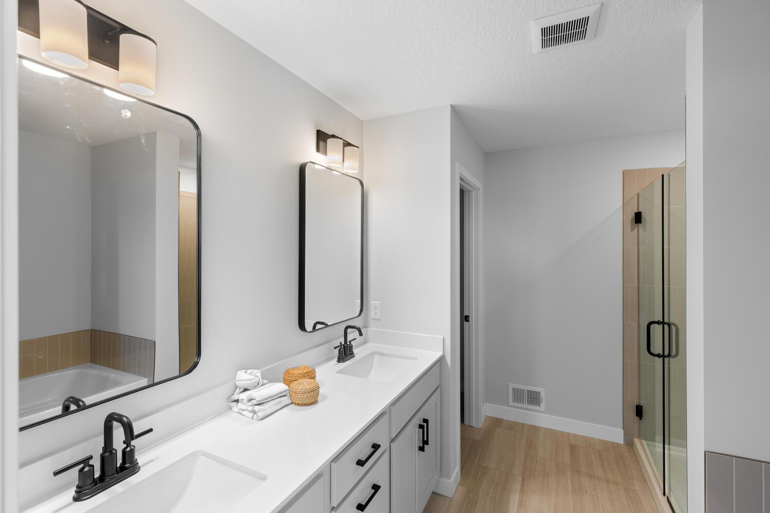 16651 S Manor Road Property Photo 11