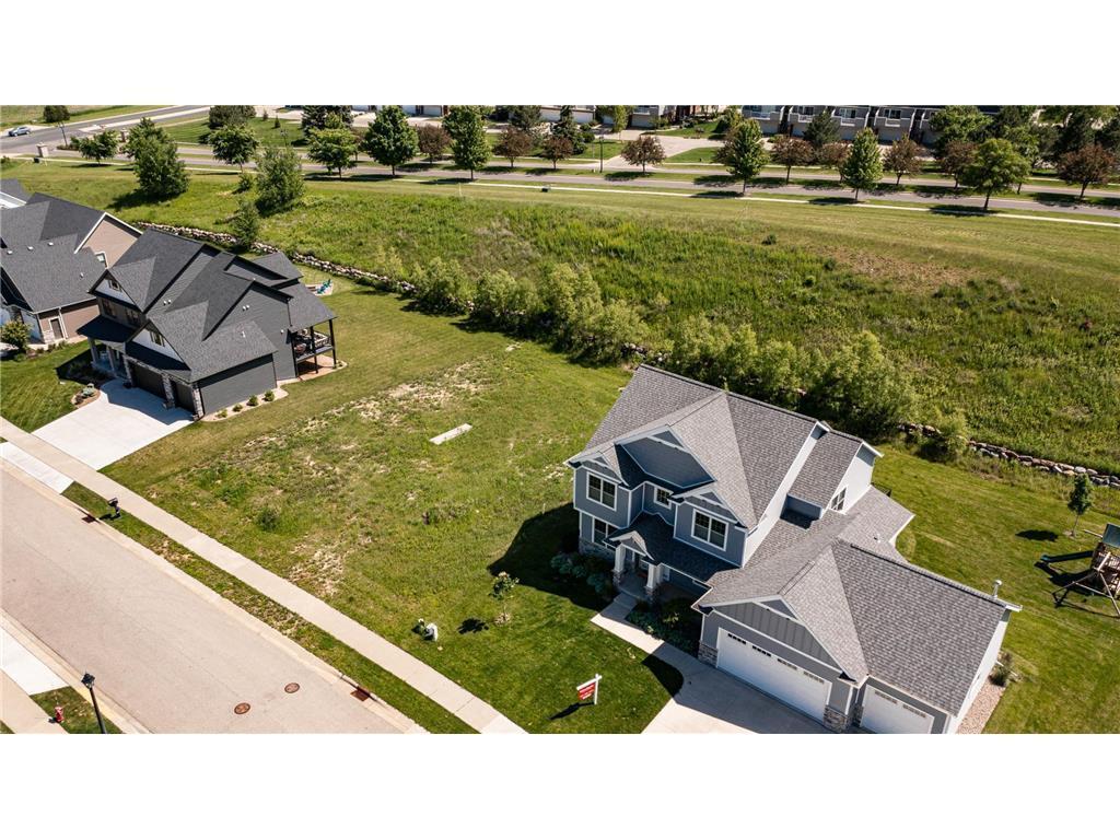 1004 Southwell Enclave Ne Property Photo 4