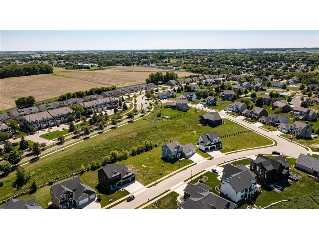 1004 Southwell Enclave Ne Property Photo 5