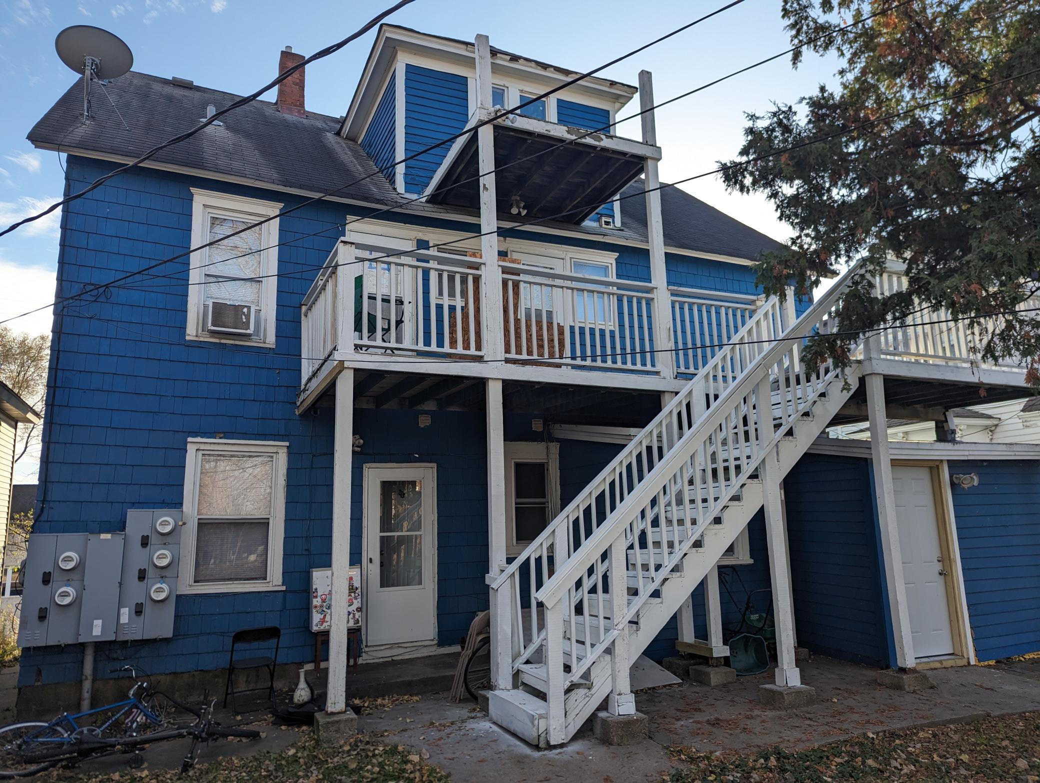 23 Acker Street W Property Photo 6