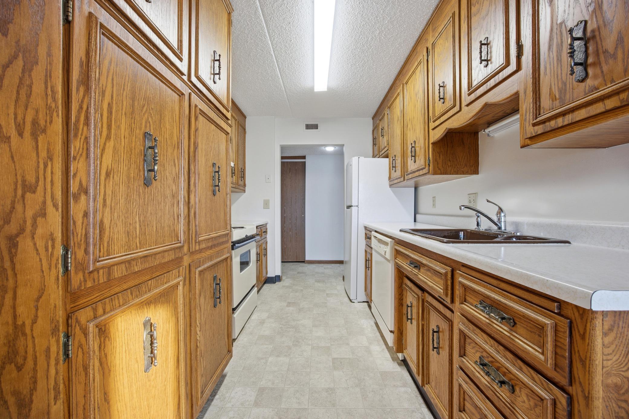 1110 3rd Avenue N 604e Property Photo 6