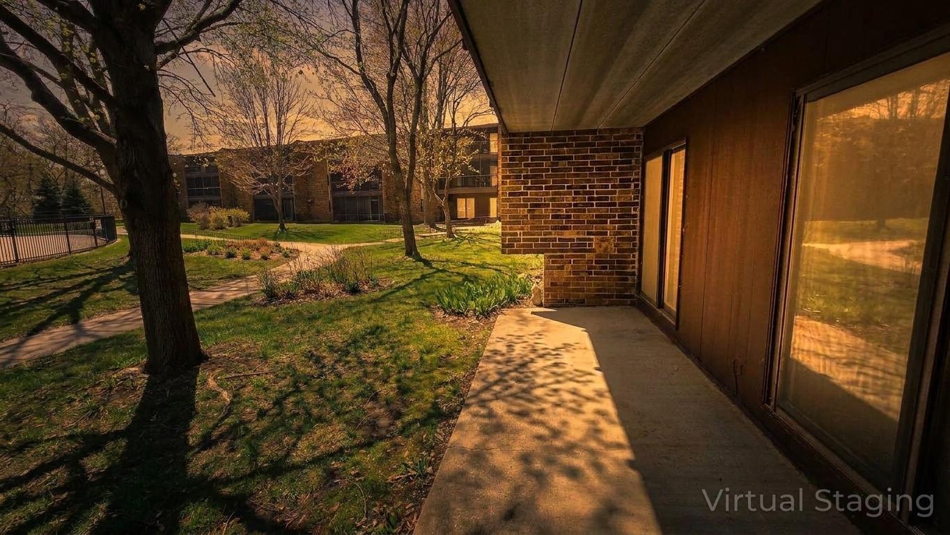 35 Nathan Lane N 114 Property Photo 1