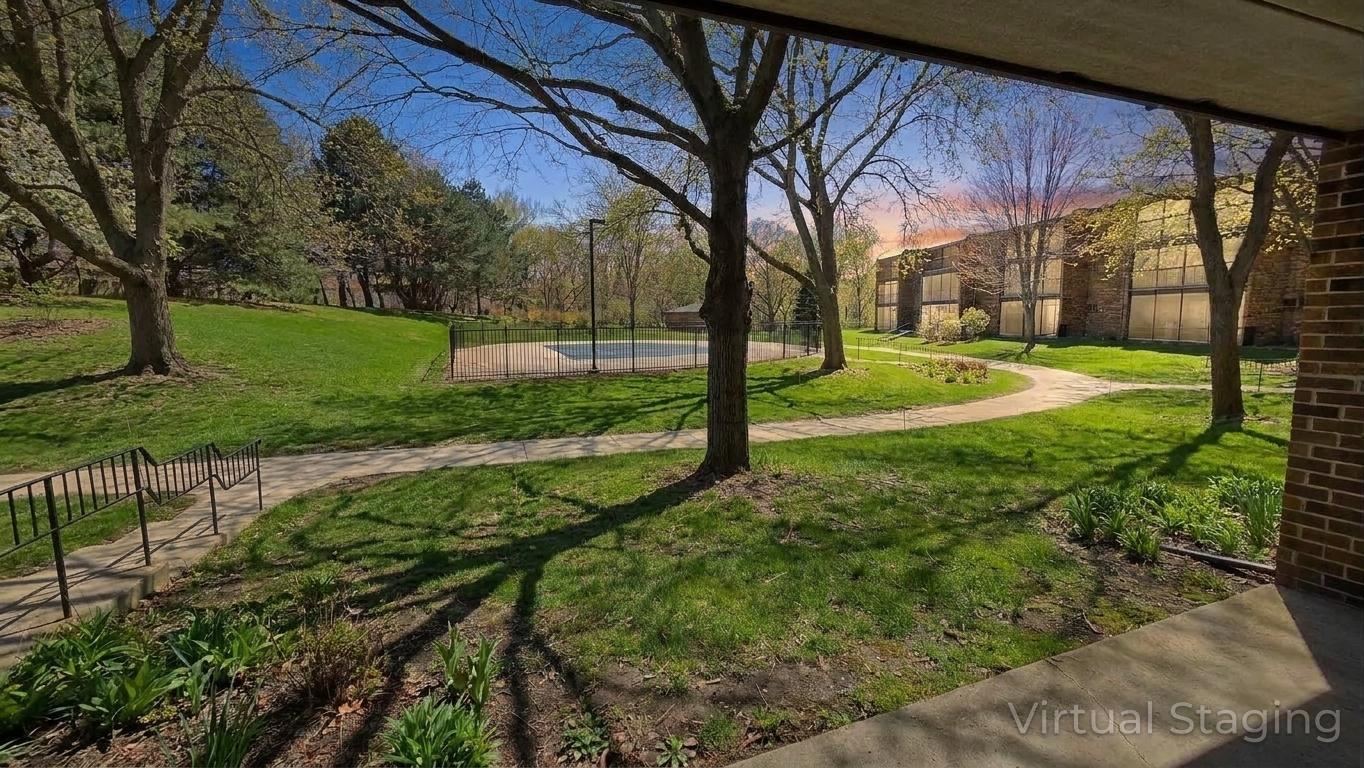 35 Nathan Lane N 114 Property Photo 2