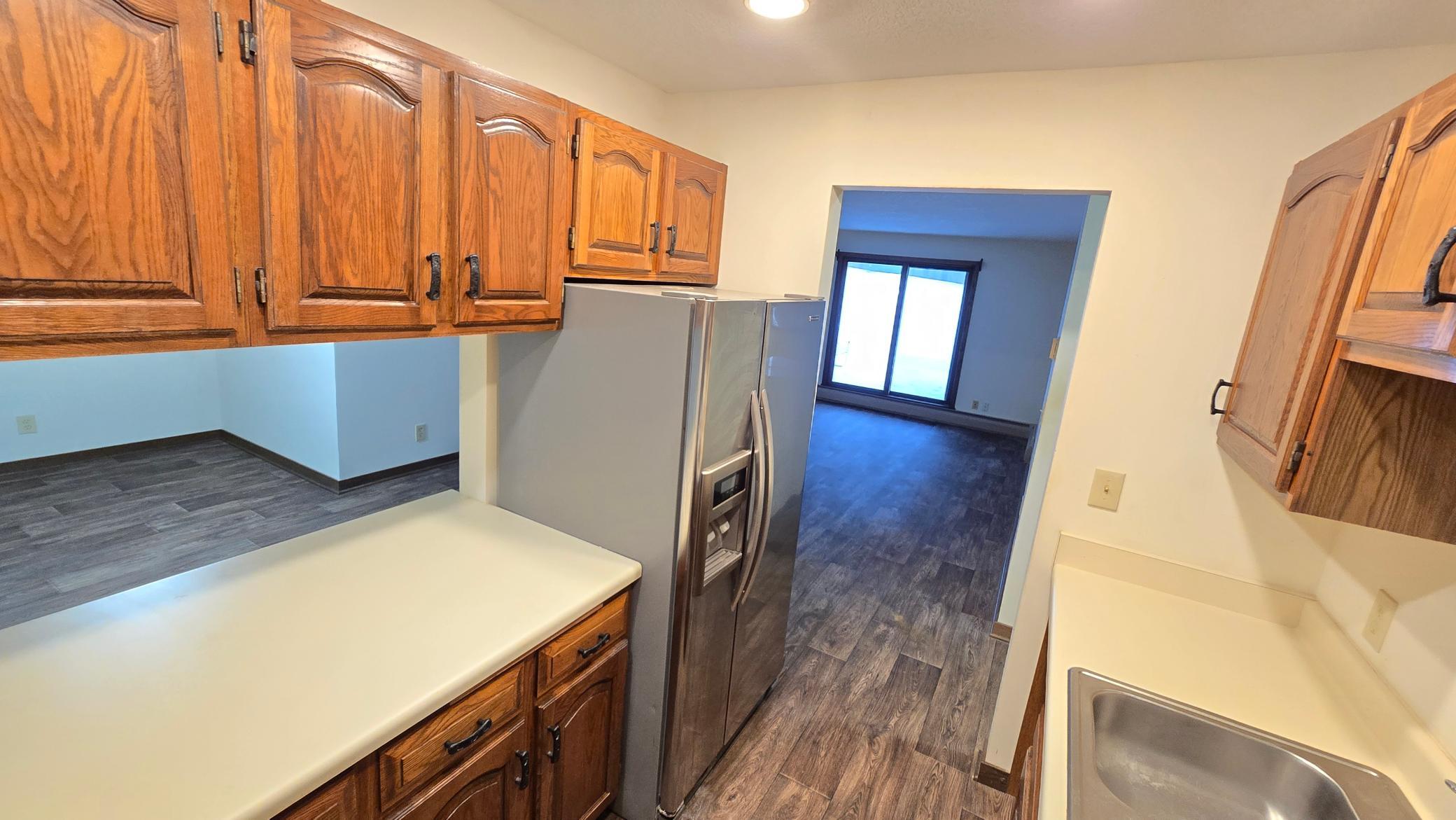35 Nathan Lane N 114 Property Photo 12