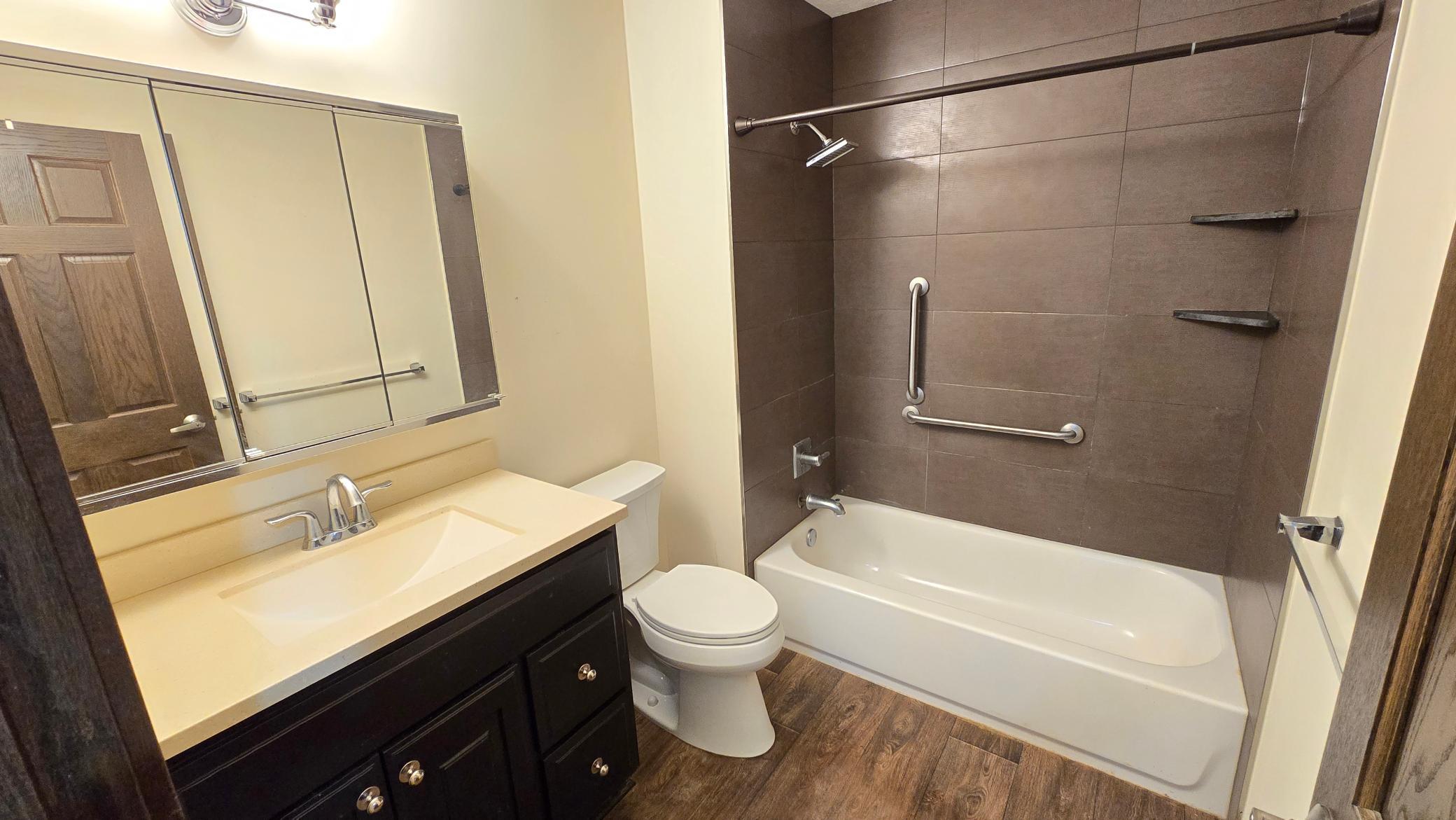 35 Nathan Lane N 114 Property Photo 17