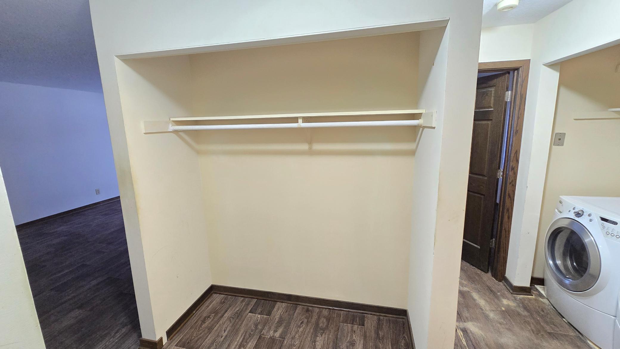 35 Nathan Lane N 114 Property Photo 18