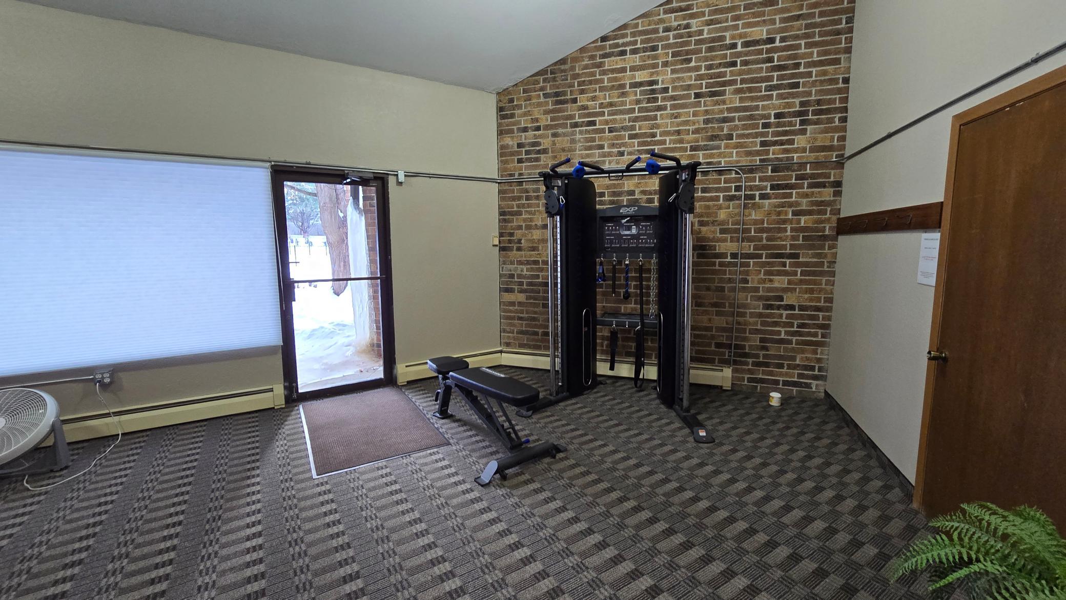 35 Nathan Lane N 114 Property Photo 27